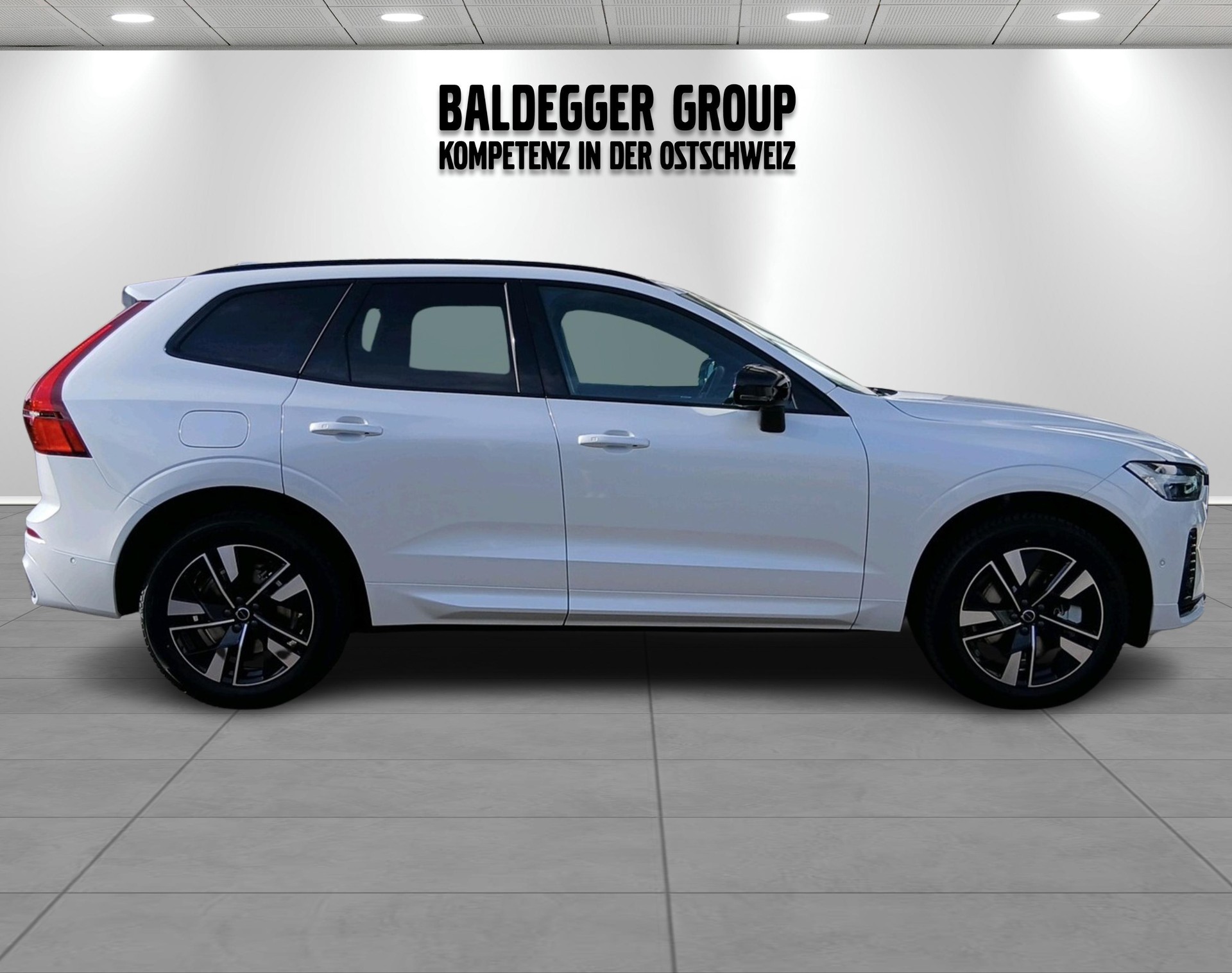 VOLVO XC60 2.0 T6 TE Plus Dark eAWD-image-8