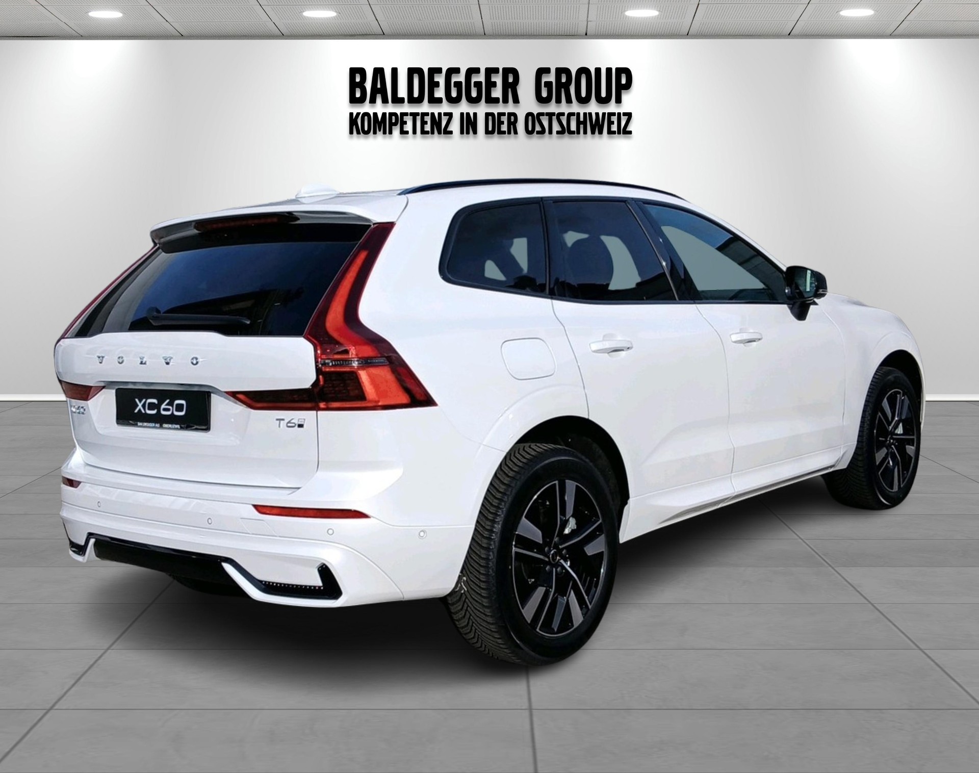 VOLVO XC60 2.0 T6 TE Plus Dark eAWD-image-2