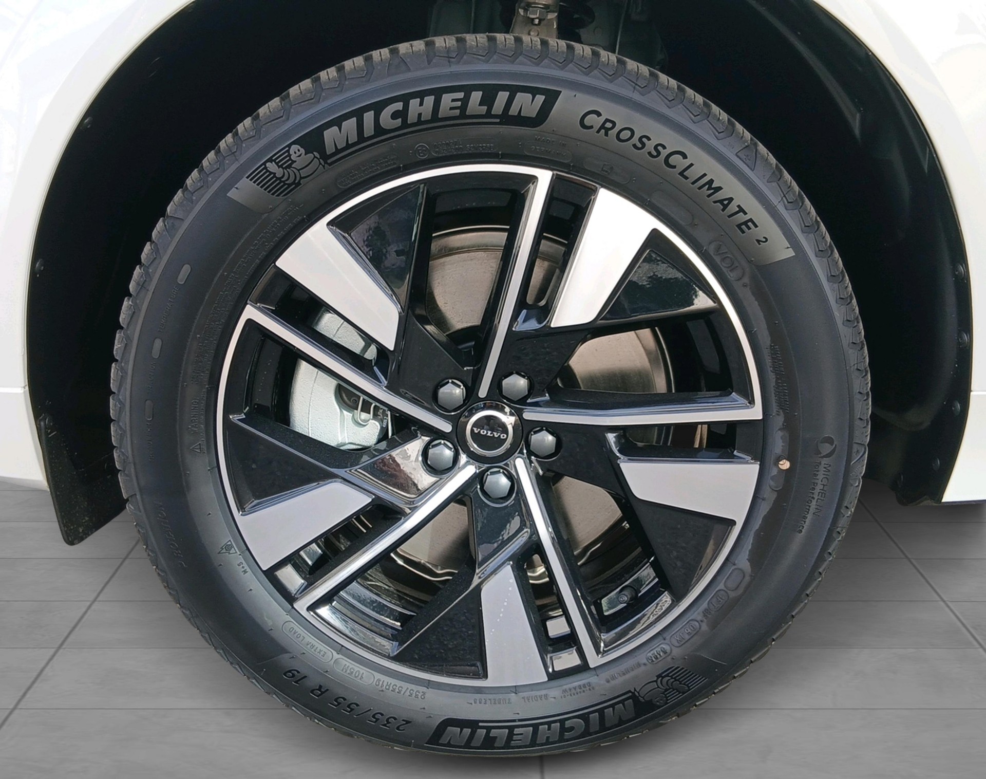 VOLVO XC60 2.0 T6 TE Plus Dark eAWD-image-10