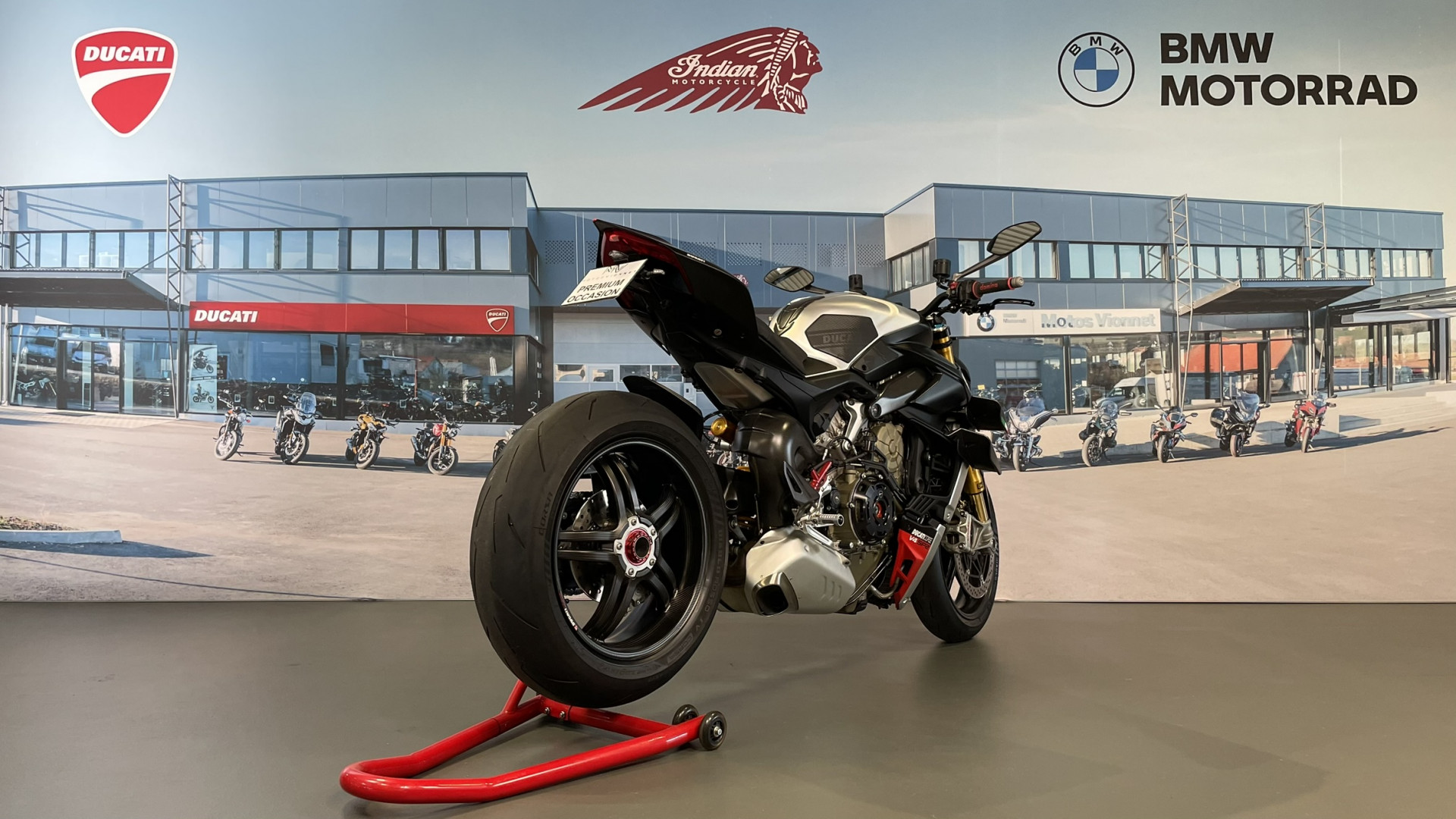 DUCATI Streetfighter 1103 V4 SP2-image-4