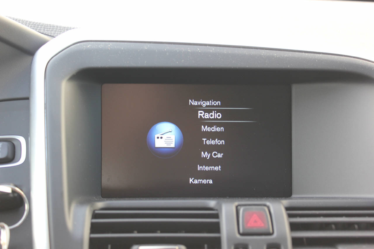 VOLVO XC60 2.4 D5 Kinetic AWD S/S-image-8
