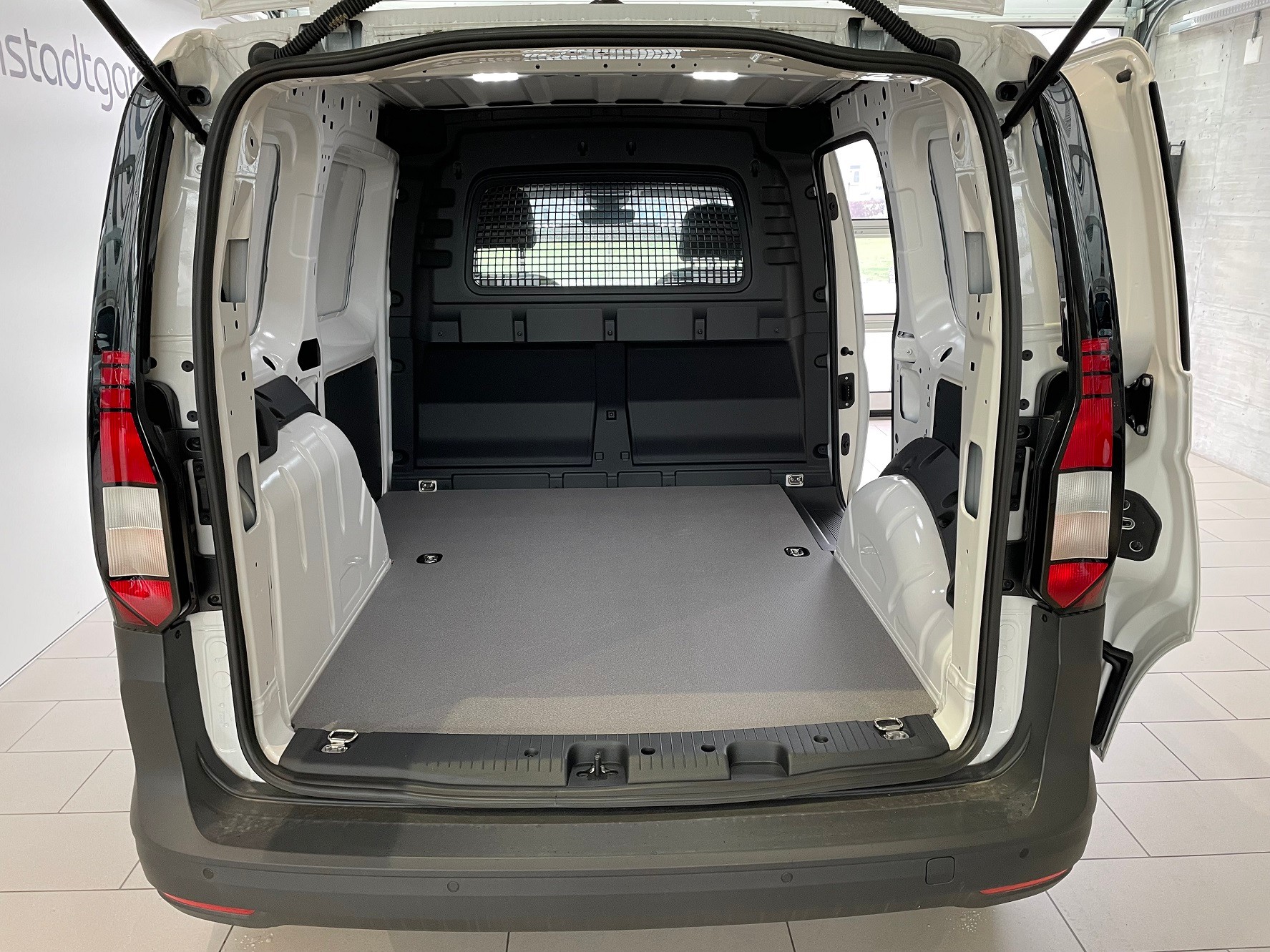 VW Caddy Cargo 1.5 TSI Entry-image-6