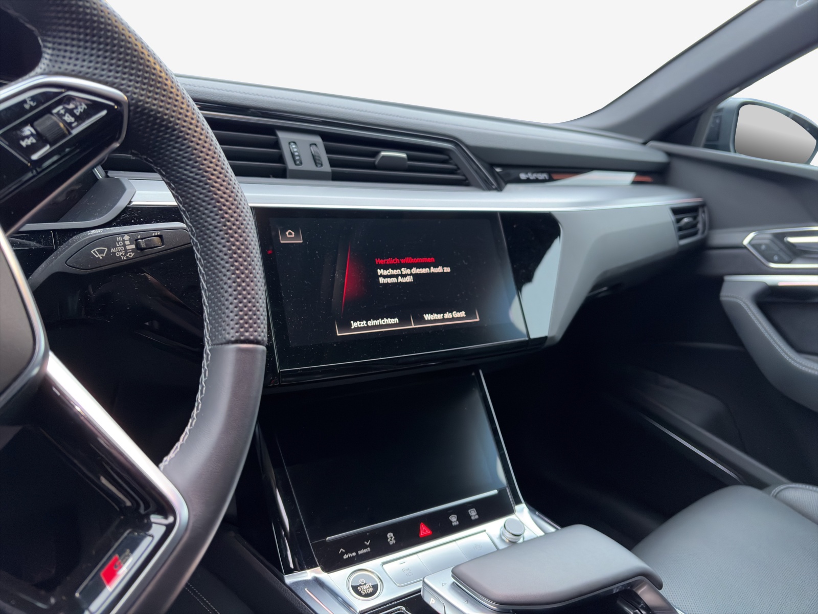 AUDI e-tron 55 Sportback S Line Black Edition quattro-image-11