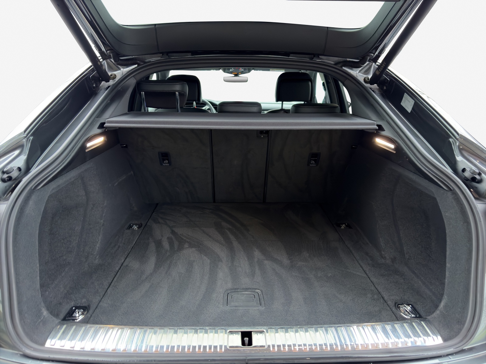 AUDI e-tron 55 Sportback S Line Black Edition quattro-image-13