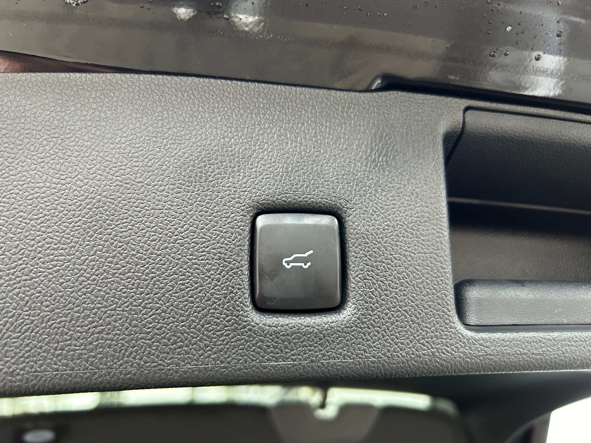 FORD Kuga 2.5 Plug-in Hybrid ST-Line X-image-6