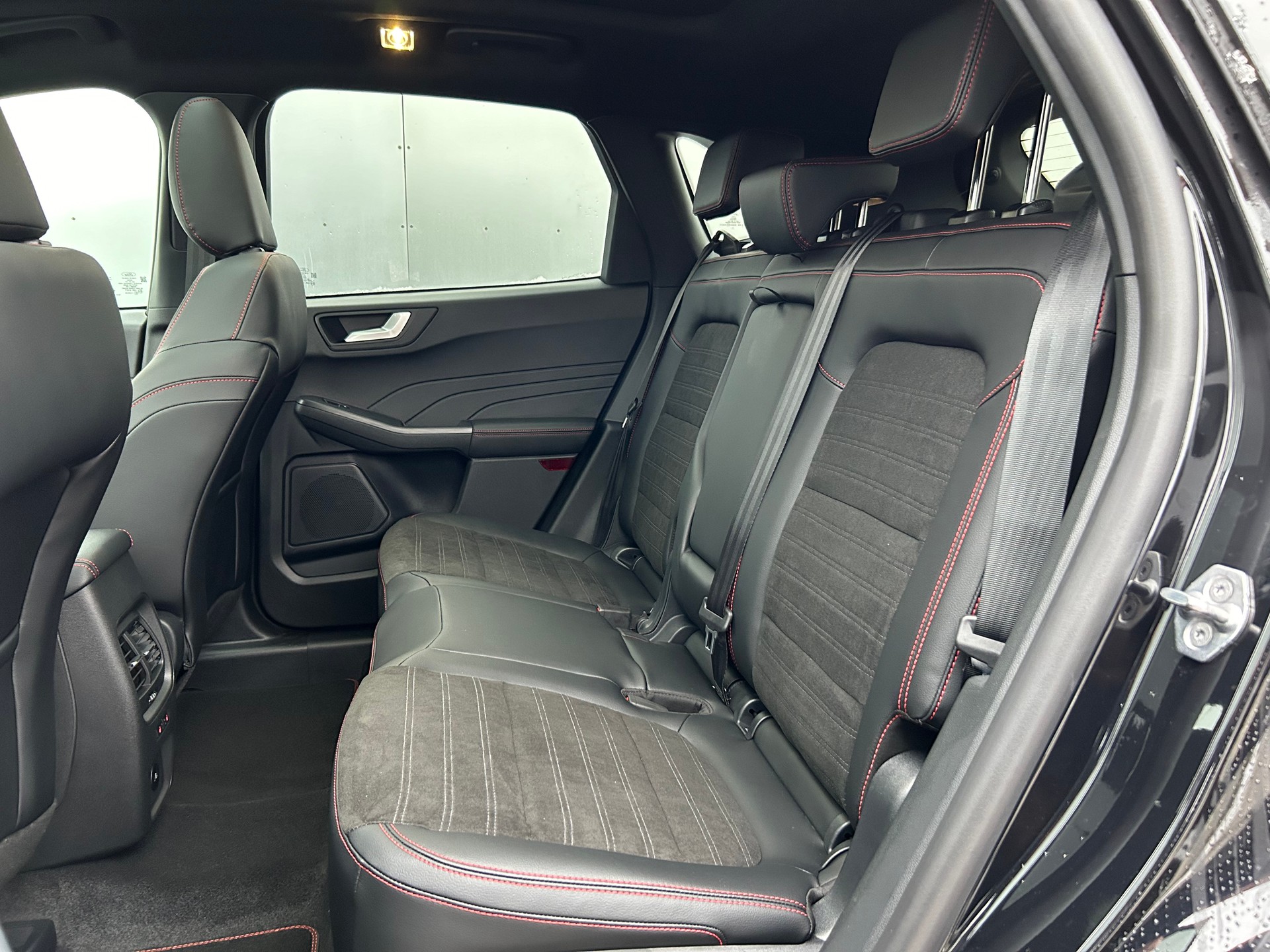 FORD Kuga 2.5 Plug-in Hybrid ST-Line X-image-7
