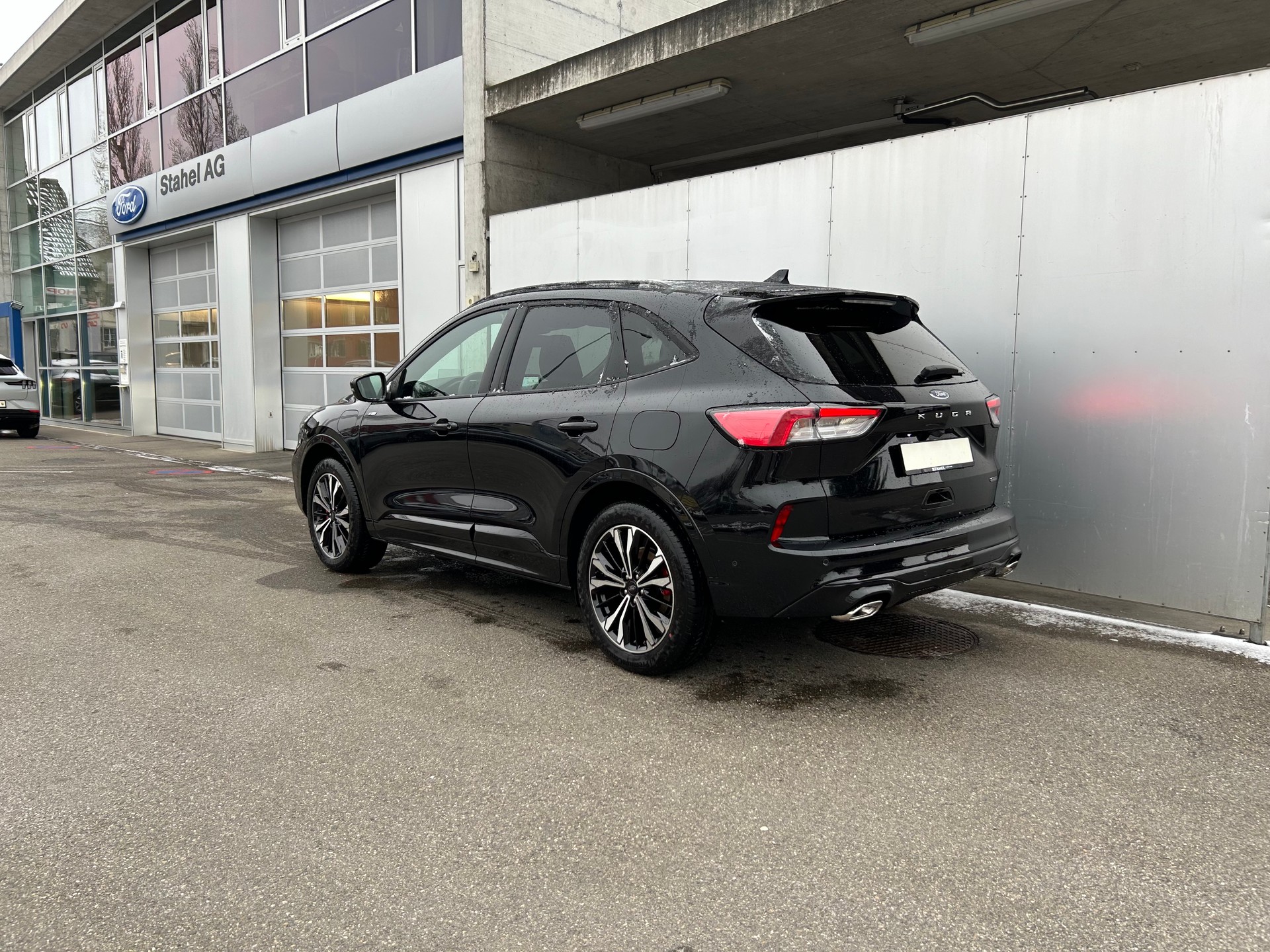FORD Kuga 2.5 Plug-in Hybrid ST-Line X-image-3