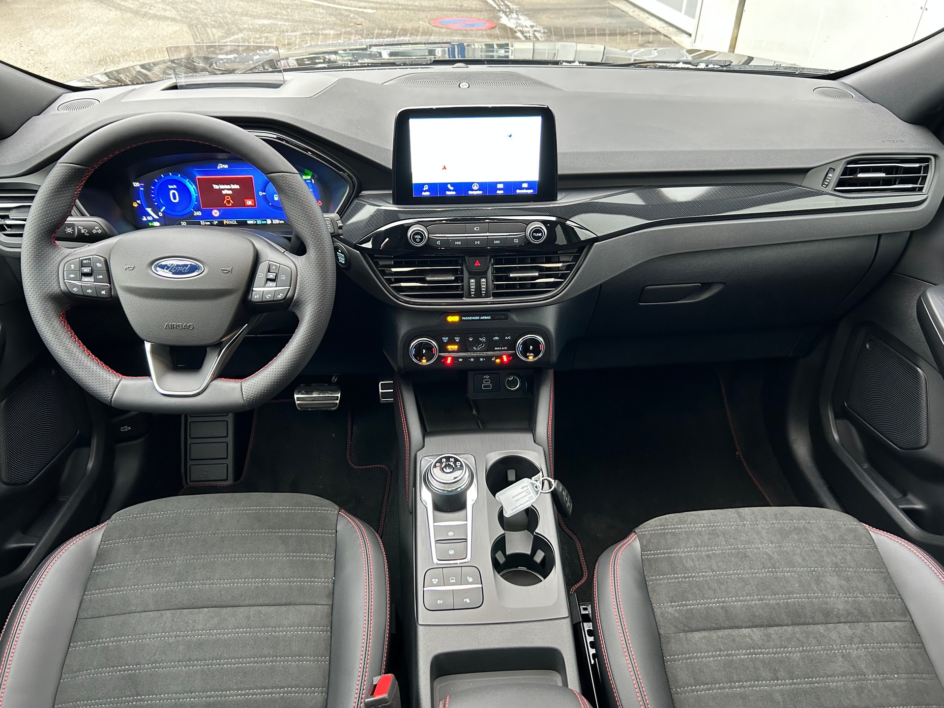 FORD Kuga 2.5 Plug-in Hybrid ST-Line X-image-10