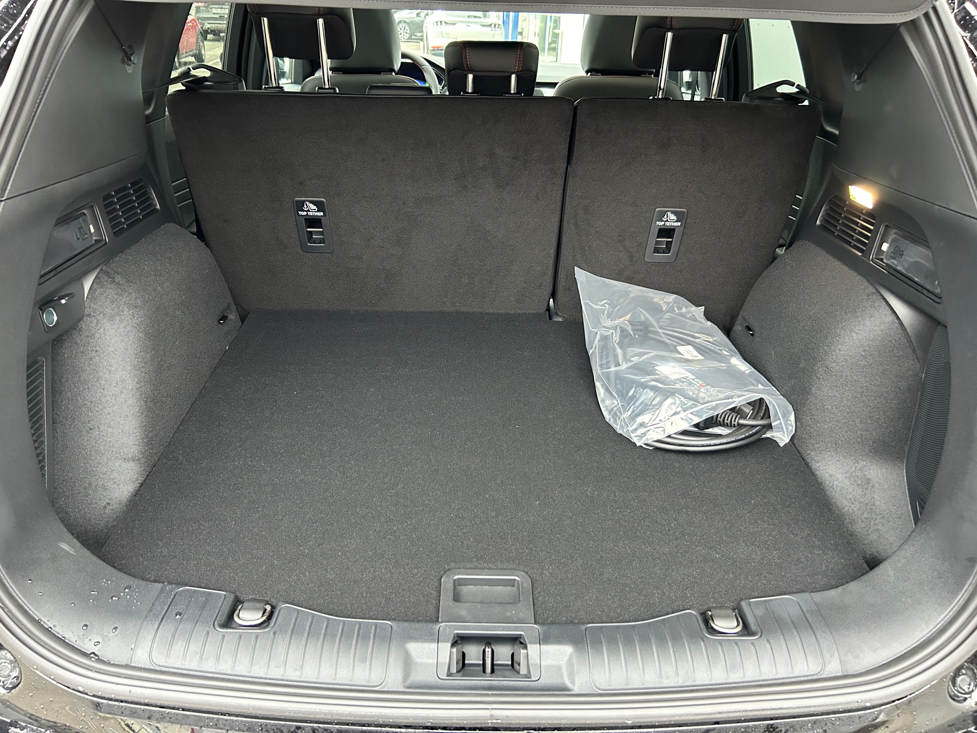 FORD Kuga 2.5 Plug-in Hybrid ST-Line X-image-5