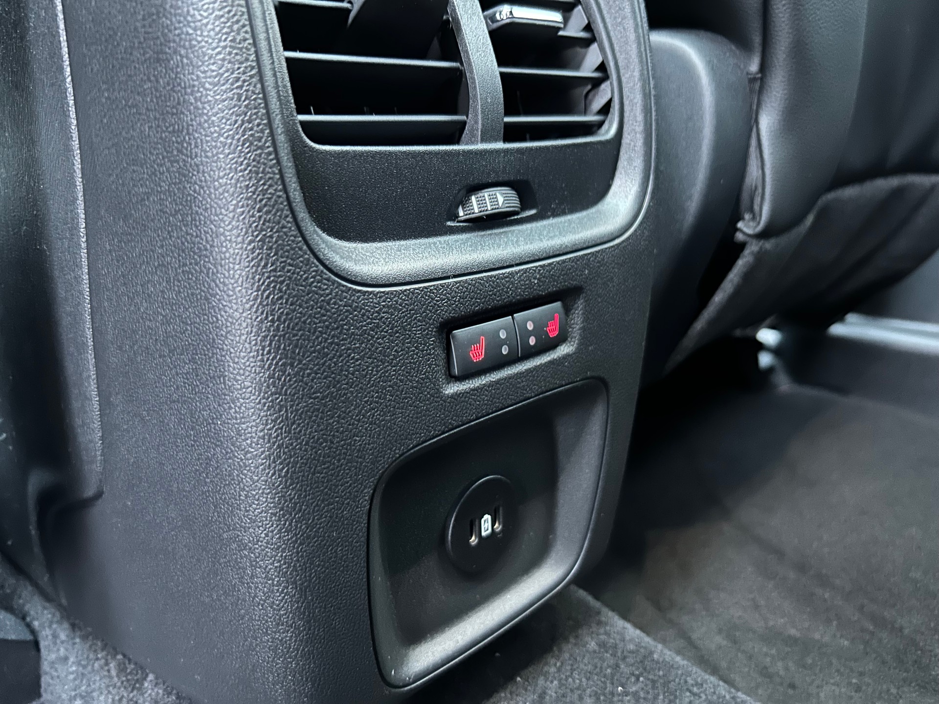 FORD Kuga 2.5 Plug-in Hybrid ST-Line X-image-8