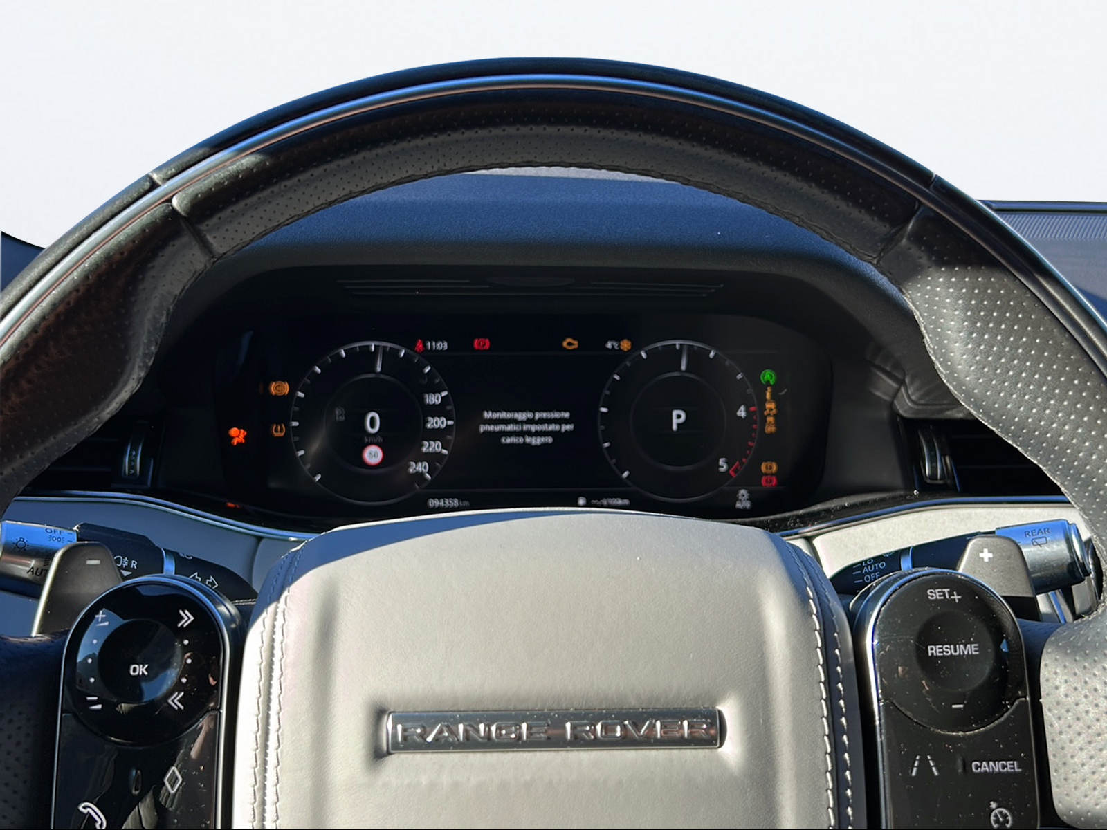 LAND ROVER Range Rover Evoque R-Dynamic D 150 HSE AT9-image-11