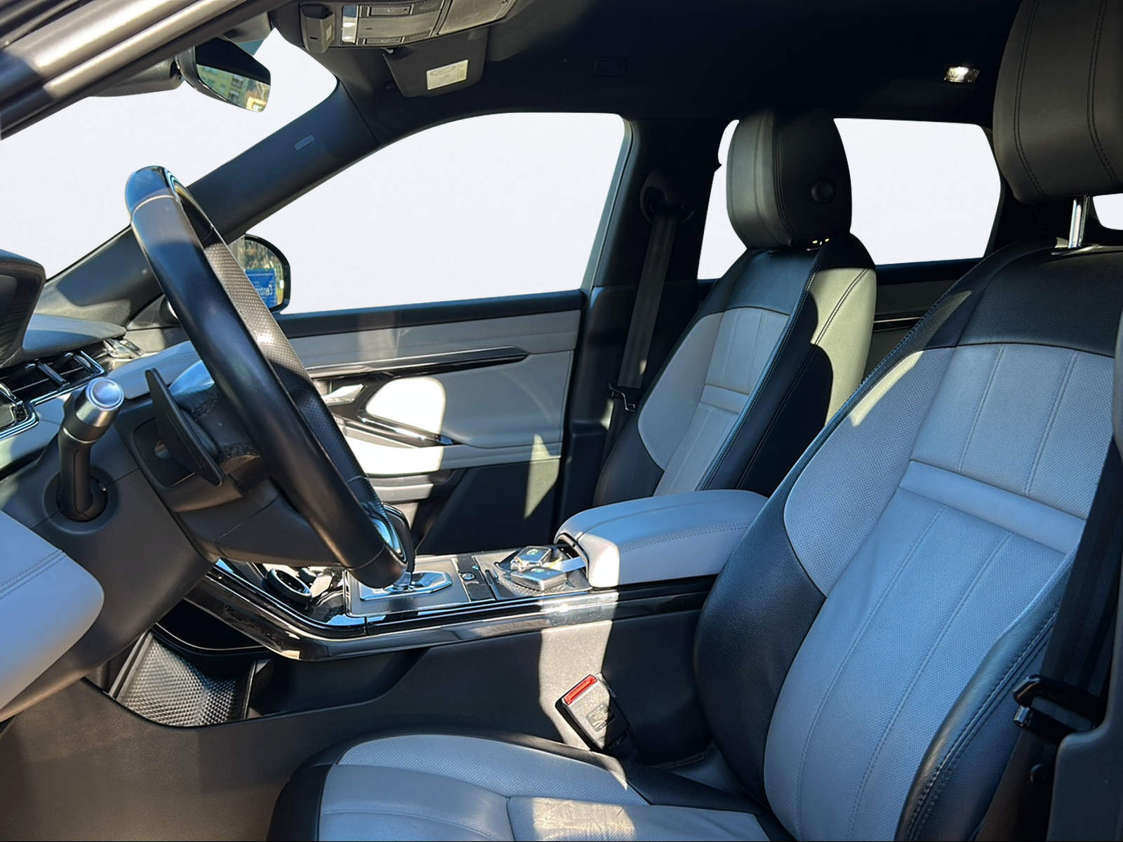 LAND ROVER Range Rover Evoque R-Dynamic D 150 HSE AT9-image-9