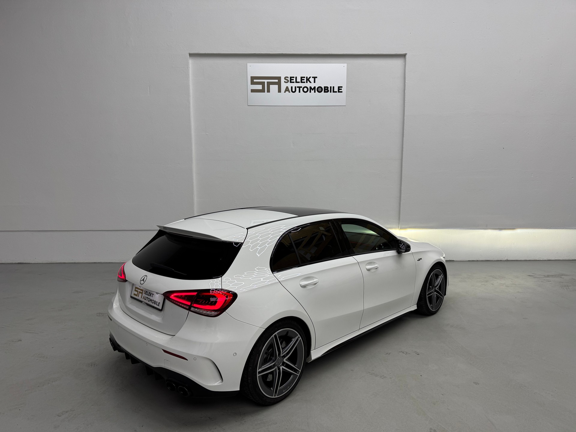 MERCEDES-BENZ A 45 AMG 4Matic+ Speedshift-image-5