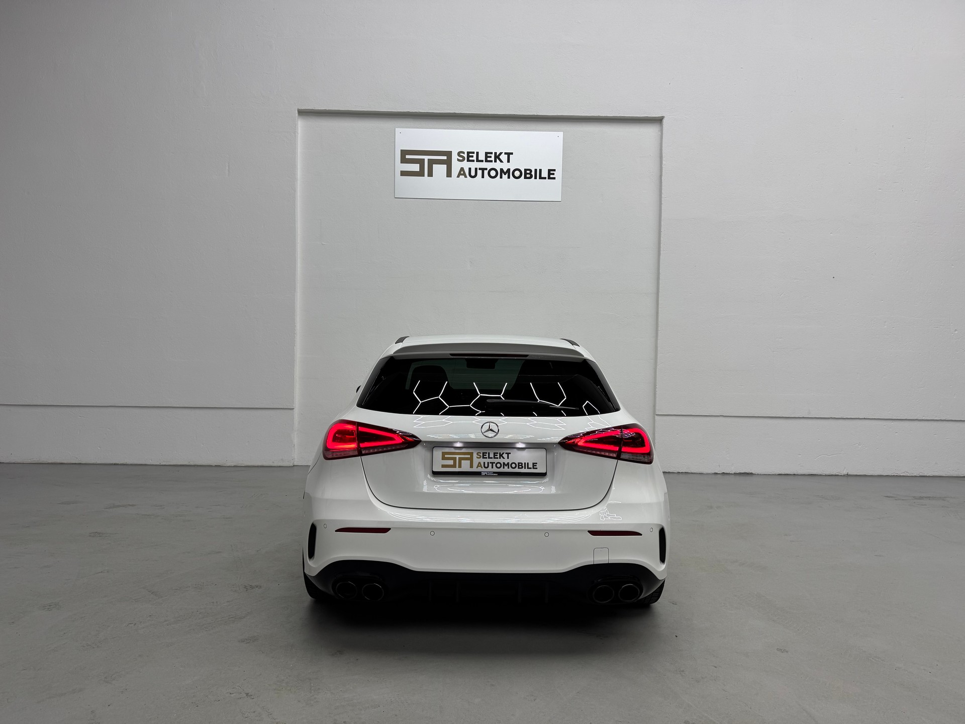 MERCEDES-BENZ A 45 AMG 4Matic+ Speedshift-image-4