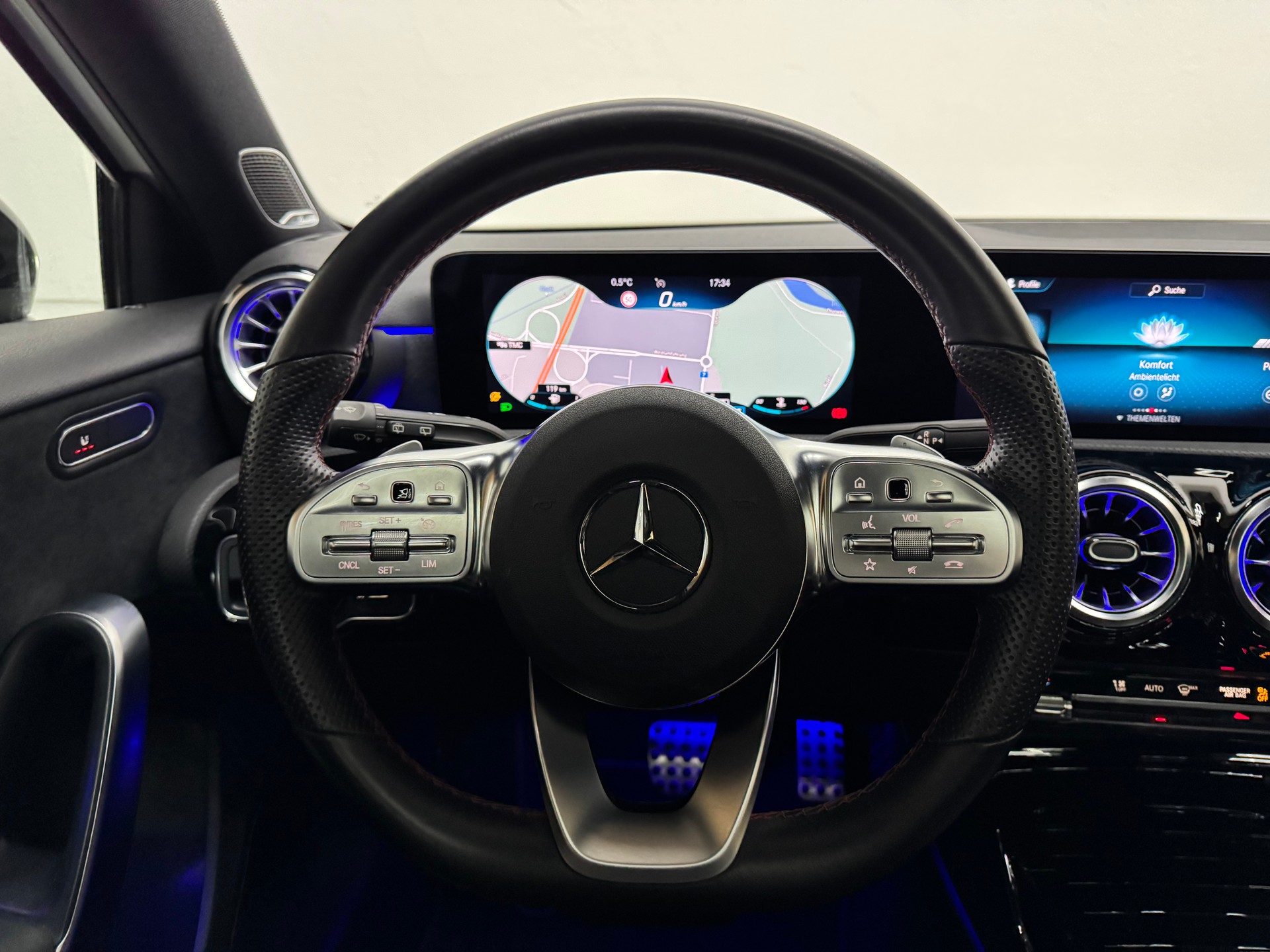 MERCEDES-BENZ A 45 AMG 4Matic+ Speedshift-image-14