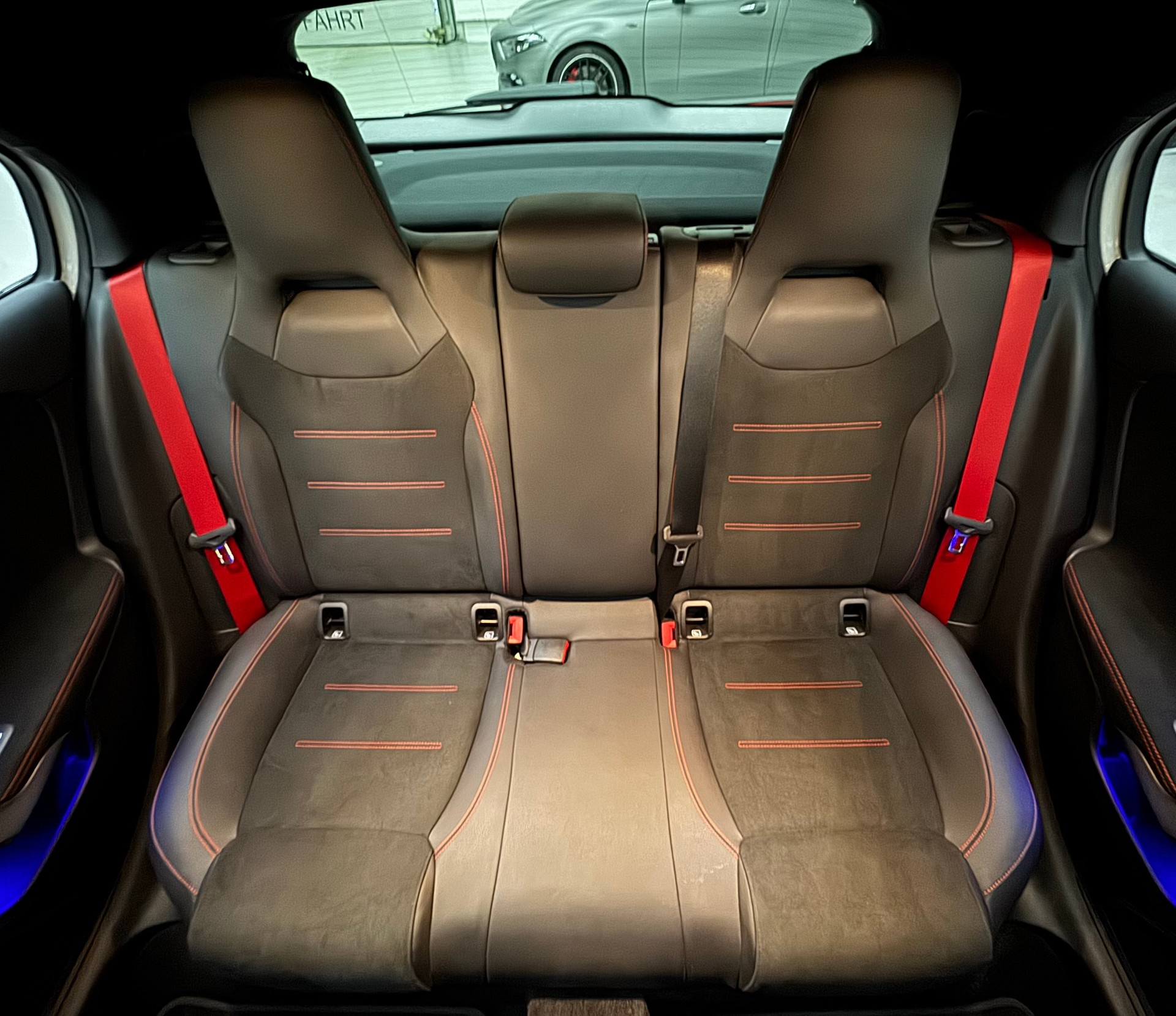 MERCEDES-BENZ A 45 AMG 4Matic+ Speedshift-image-25