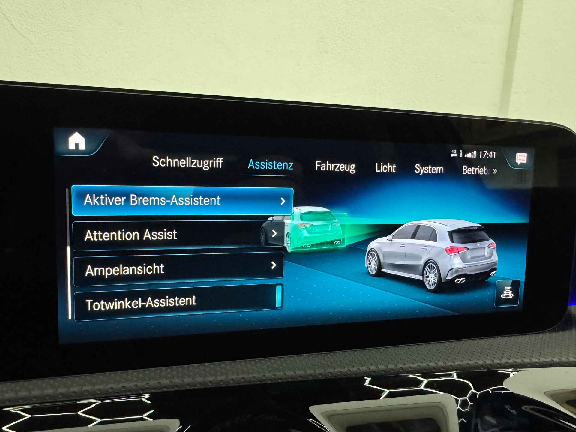 MERCEDES-BENZ A 45 AMG 4Matic+ Speedshift-image-21