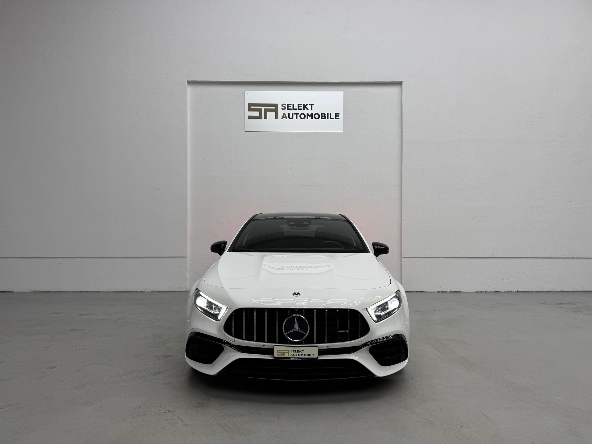 MERCEDES-BENZ A 45 AMG 4Matic+ Speedshift-image-2