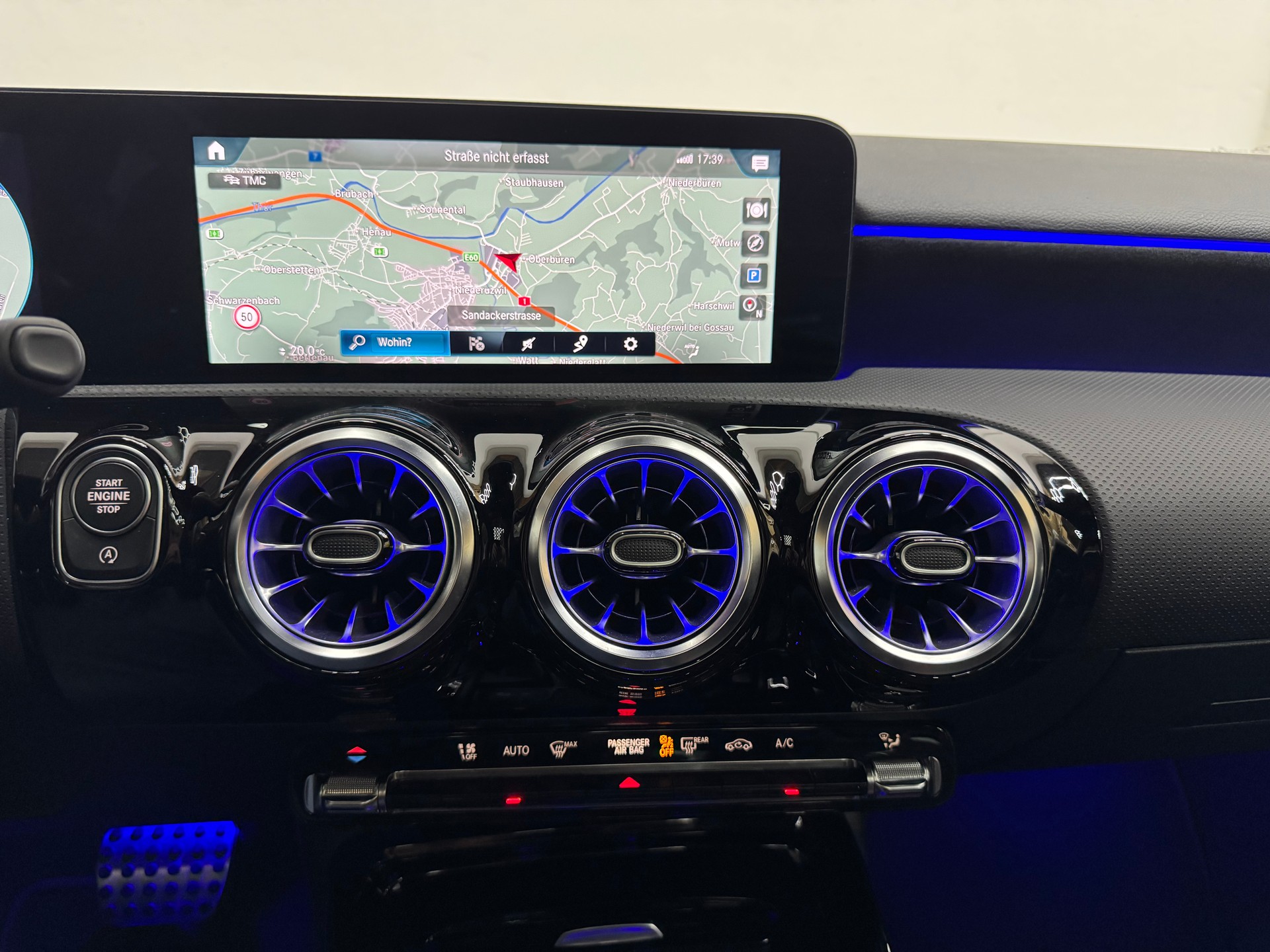 MERCEDES-BENZ A 45 AMG 4Matic+ Speedshift-image-16