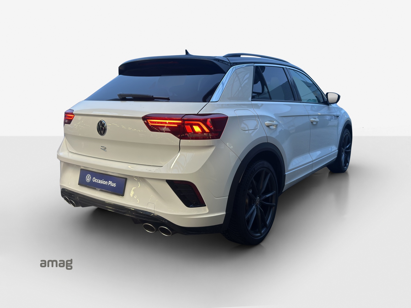 VW T-Roc 2.0 TSI R DSG 4Motion-image-4