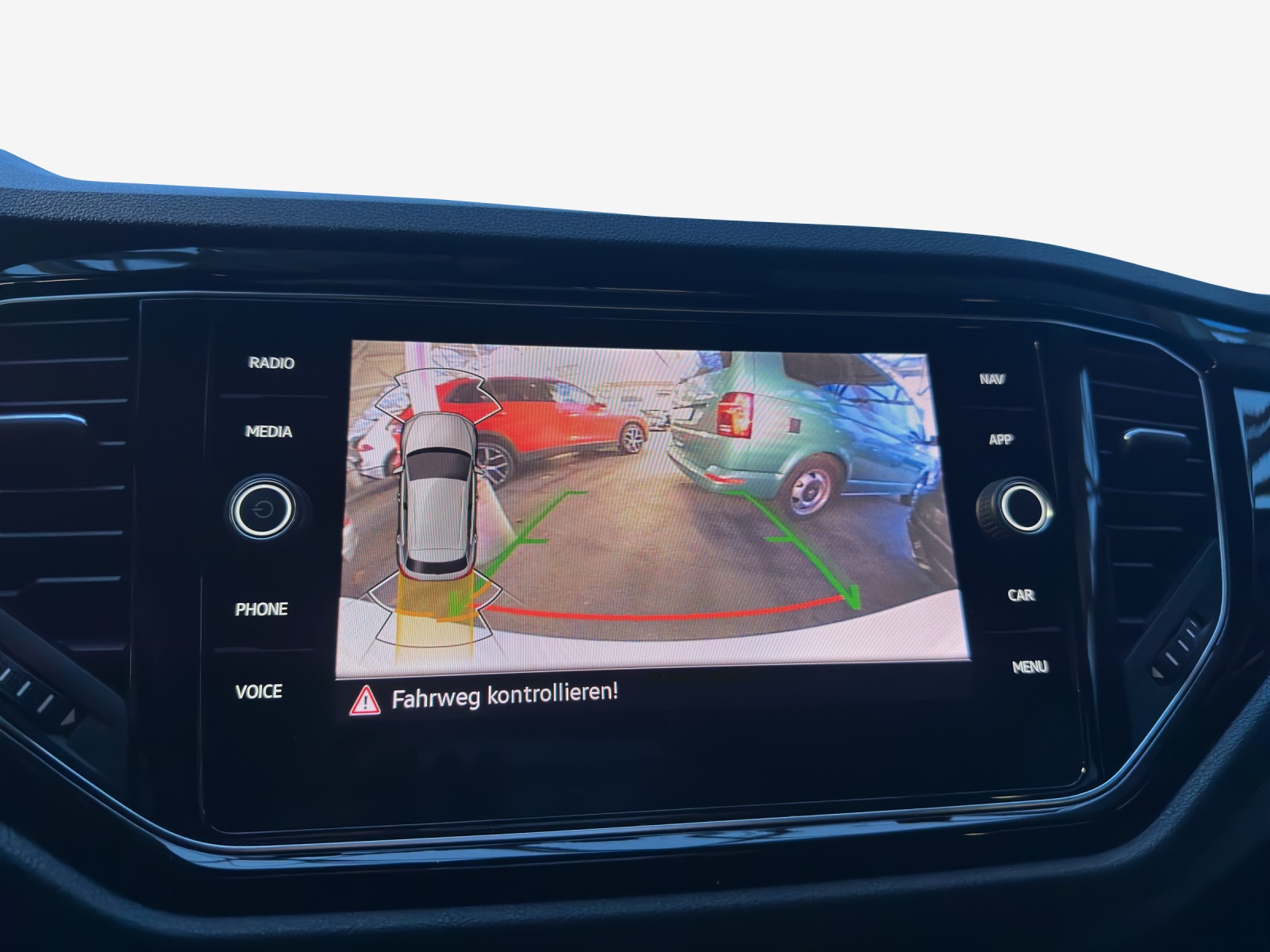 VW T-Roc 2.0 TSI R DSG 4Motion-image-14