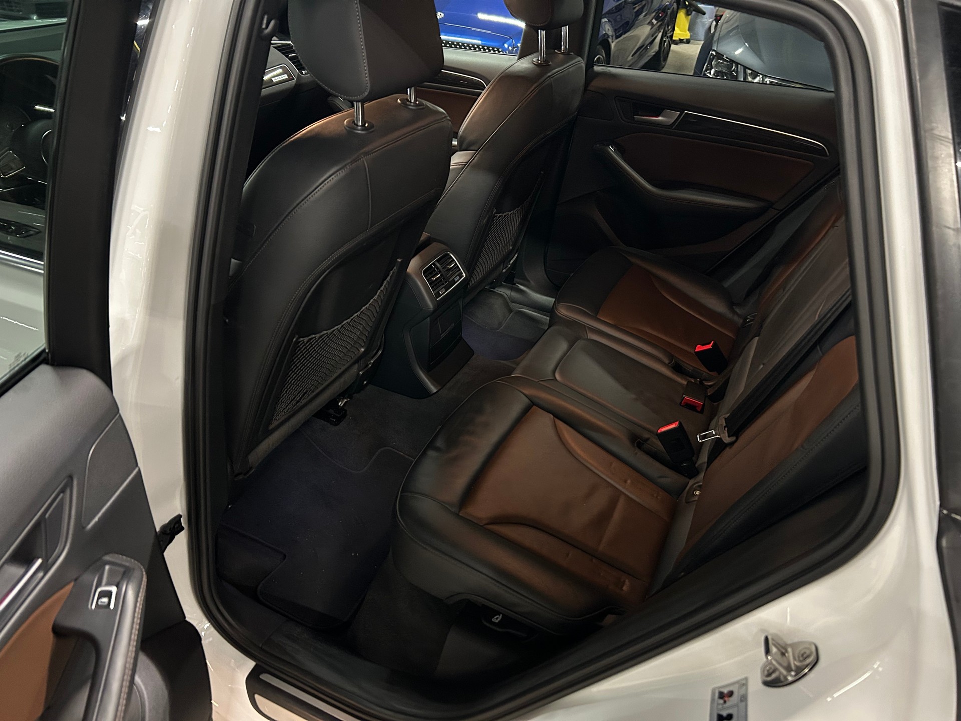 AUDI SQ5 3.0 TDI quattro tiptronic-image-12