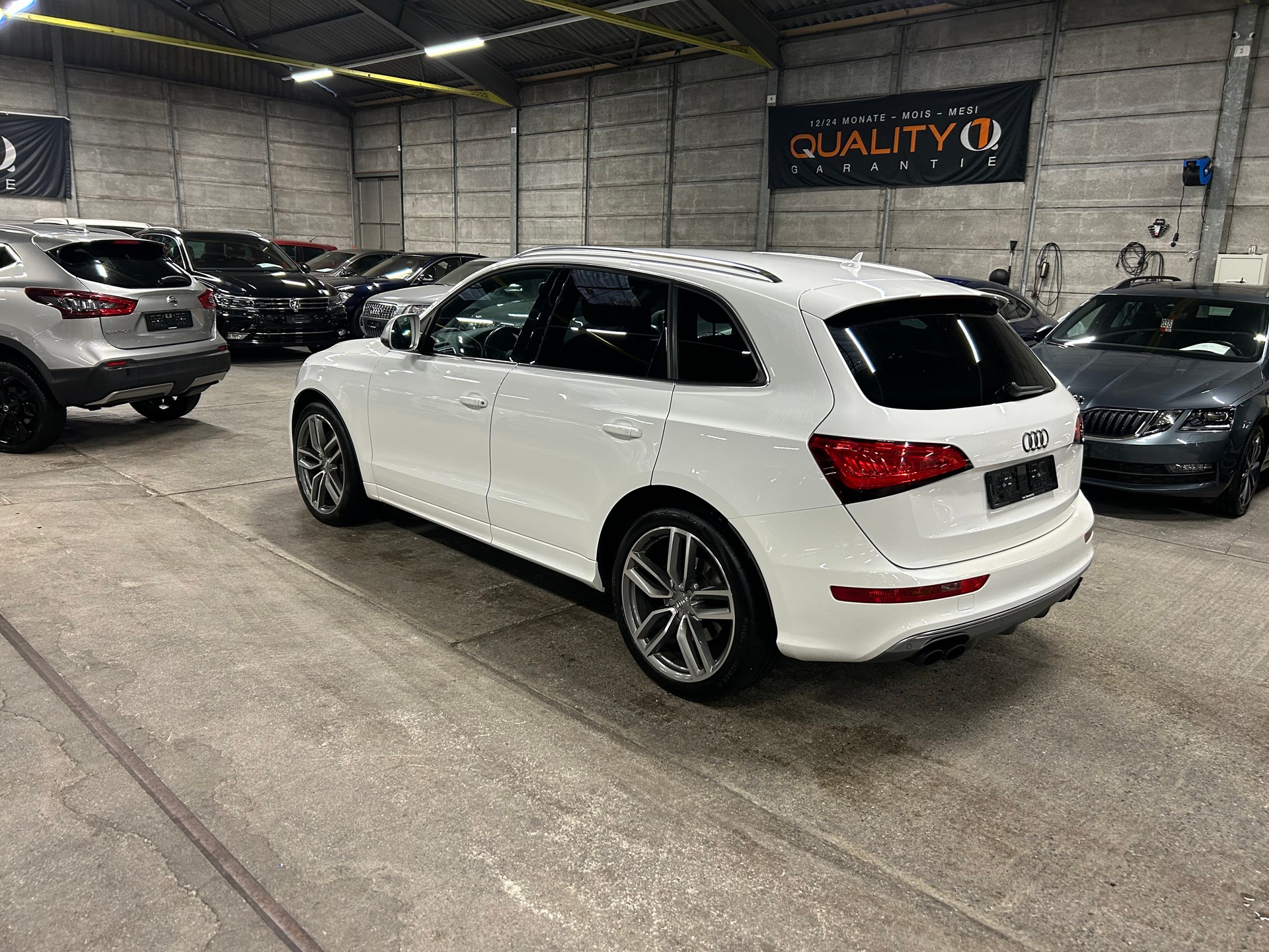AUDI SQ5 3.0 TDI quattro tiptronic-image-6