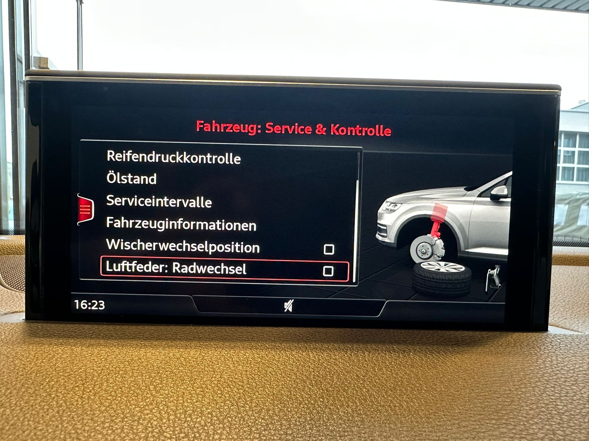 AUDI Q7 3.0 TDI quattro tiptronic-image-23