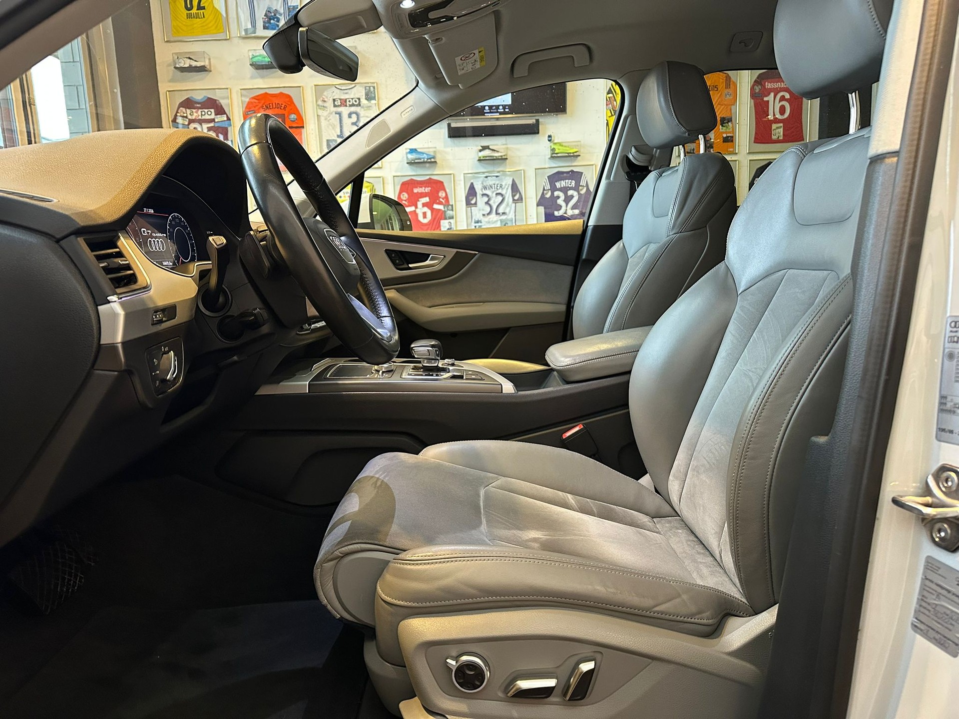 AUDI Q7 3.0 TDI quattro tiptronic-image-8