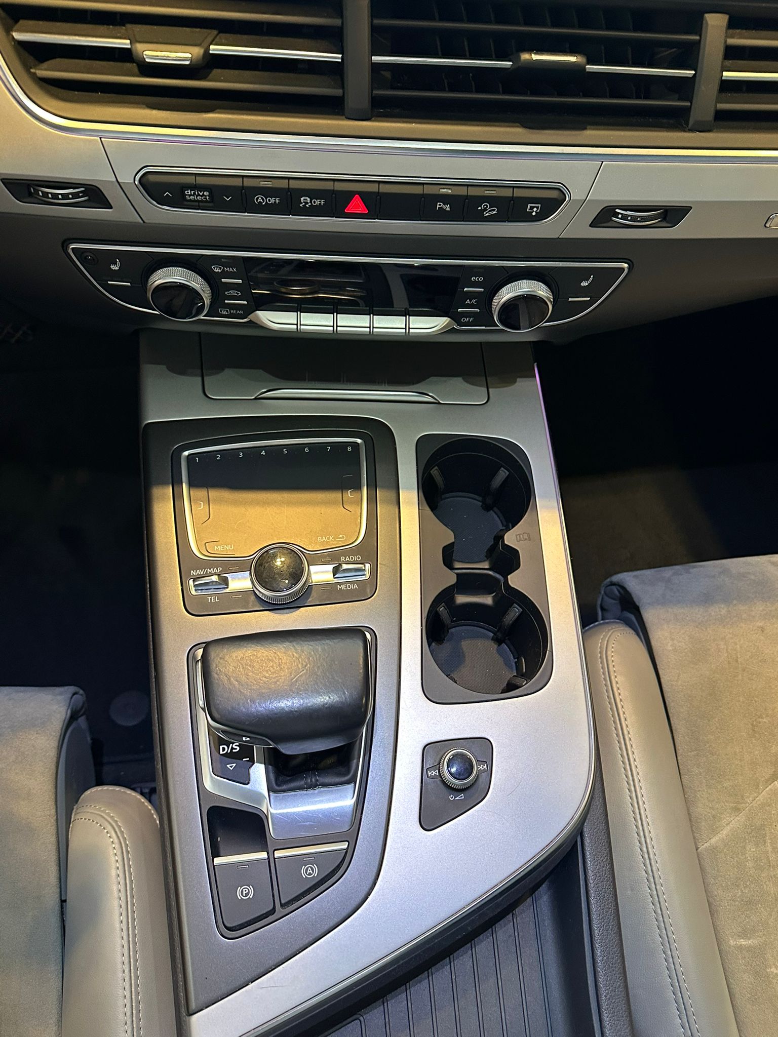 AUDI Q7 3.0 TDI quattro tiptronic-image-15