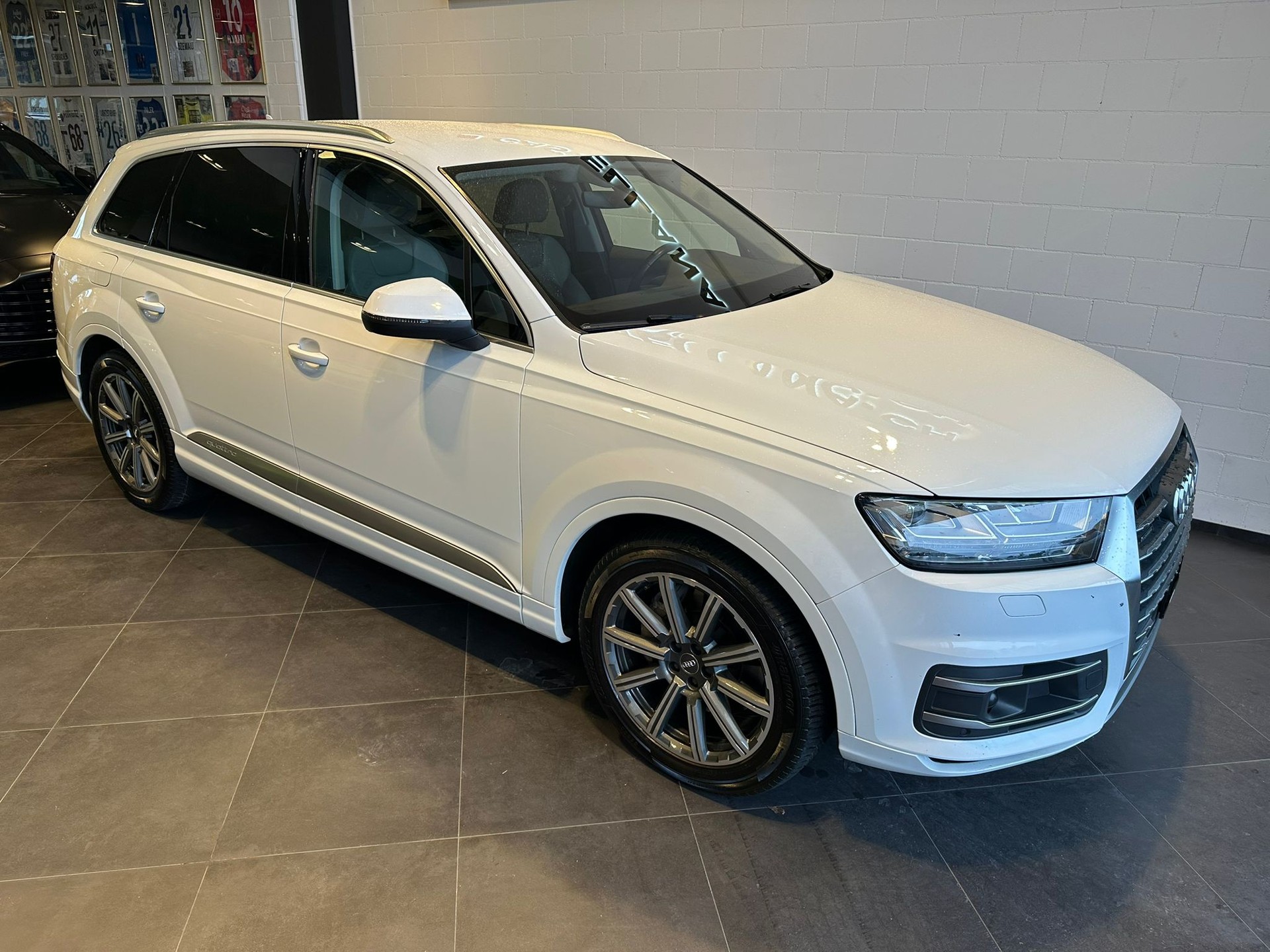 AUDI Q7 3.0 TDI quattro tiptronic-image-1