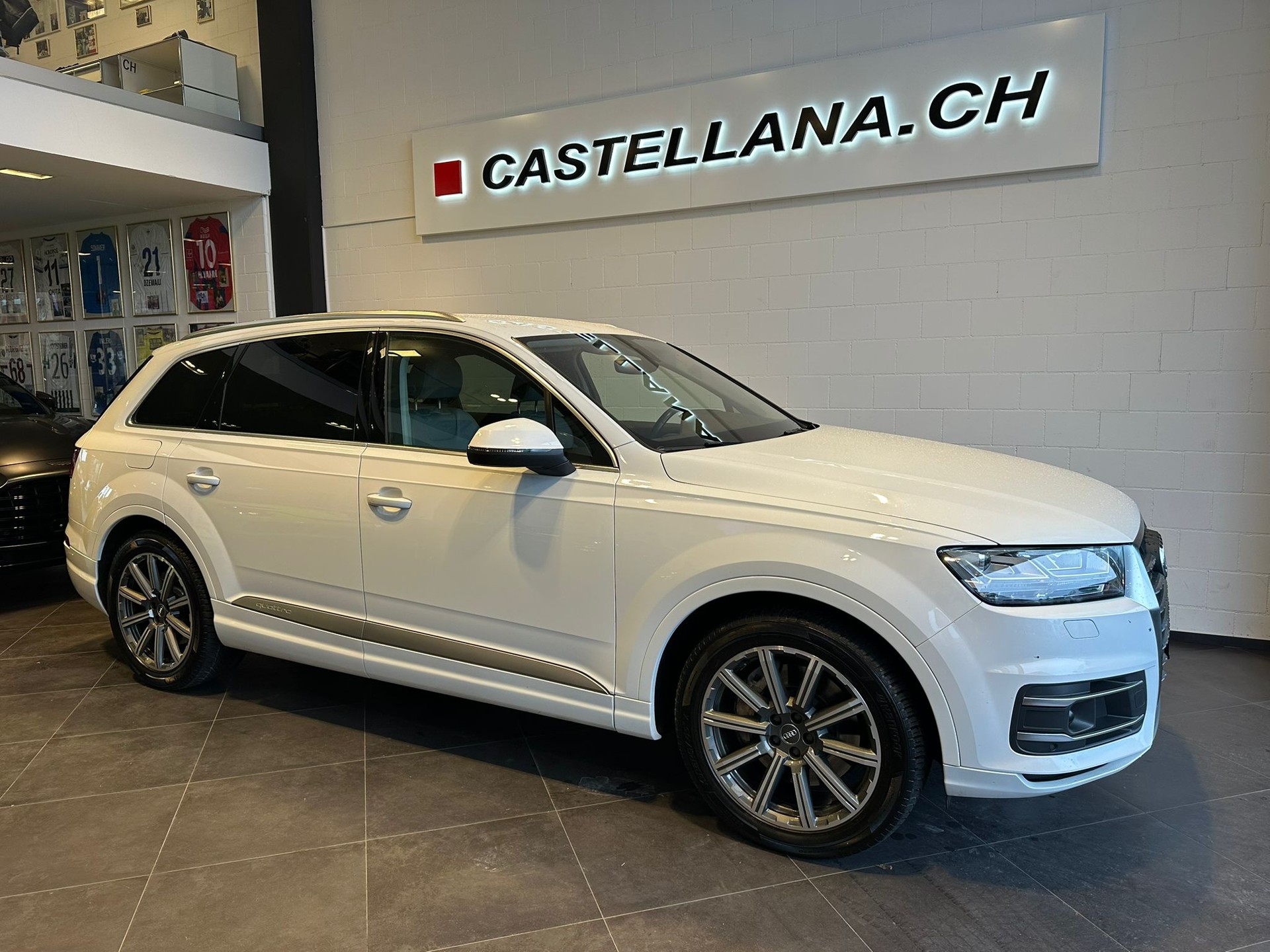 AUDI Q7 3.0 TDI quattro tiptronic-image-0