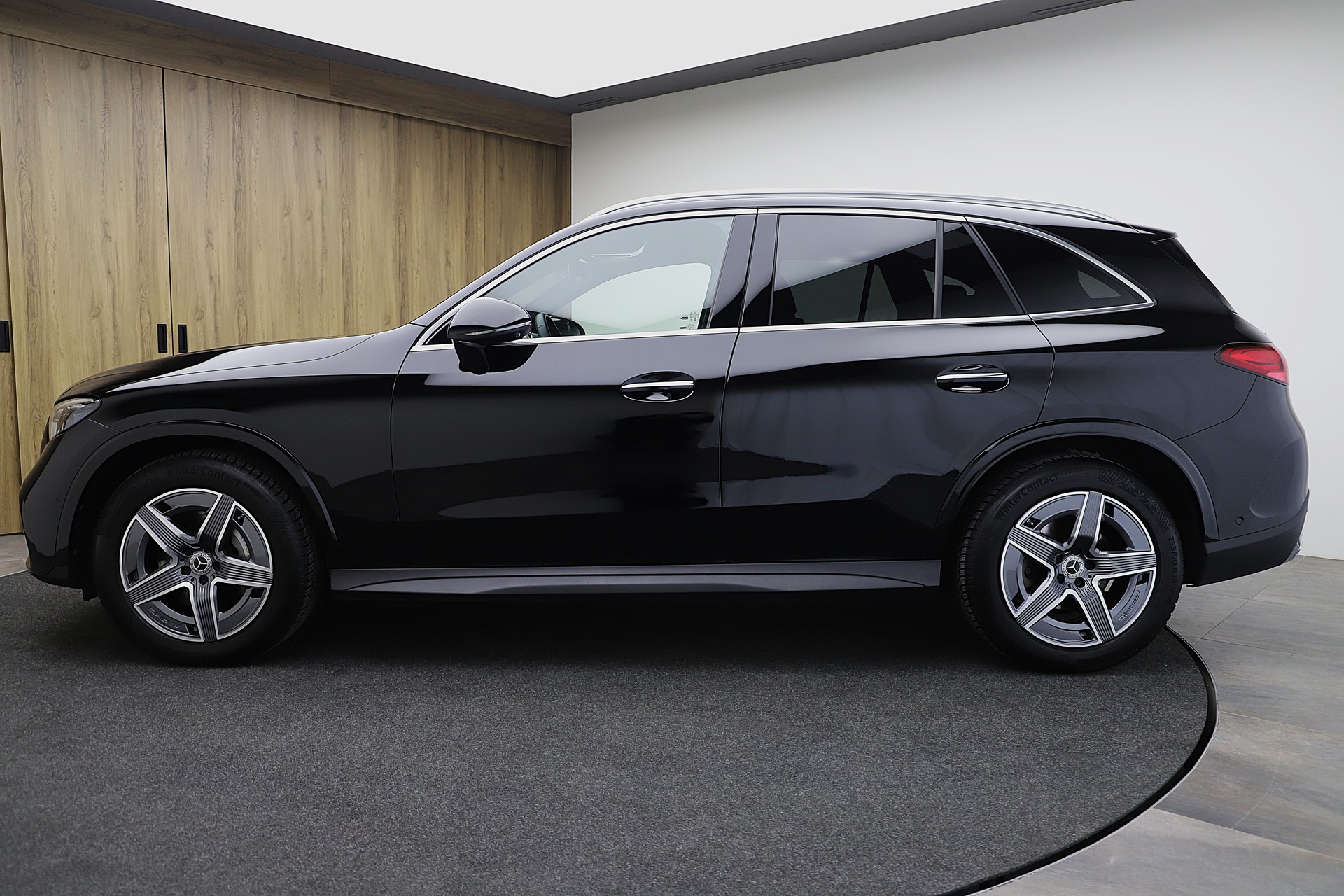 MERCEDES-BENZ GLC 300 d 4Matic 9G-Tronic AMG Line Premium-image-2