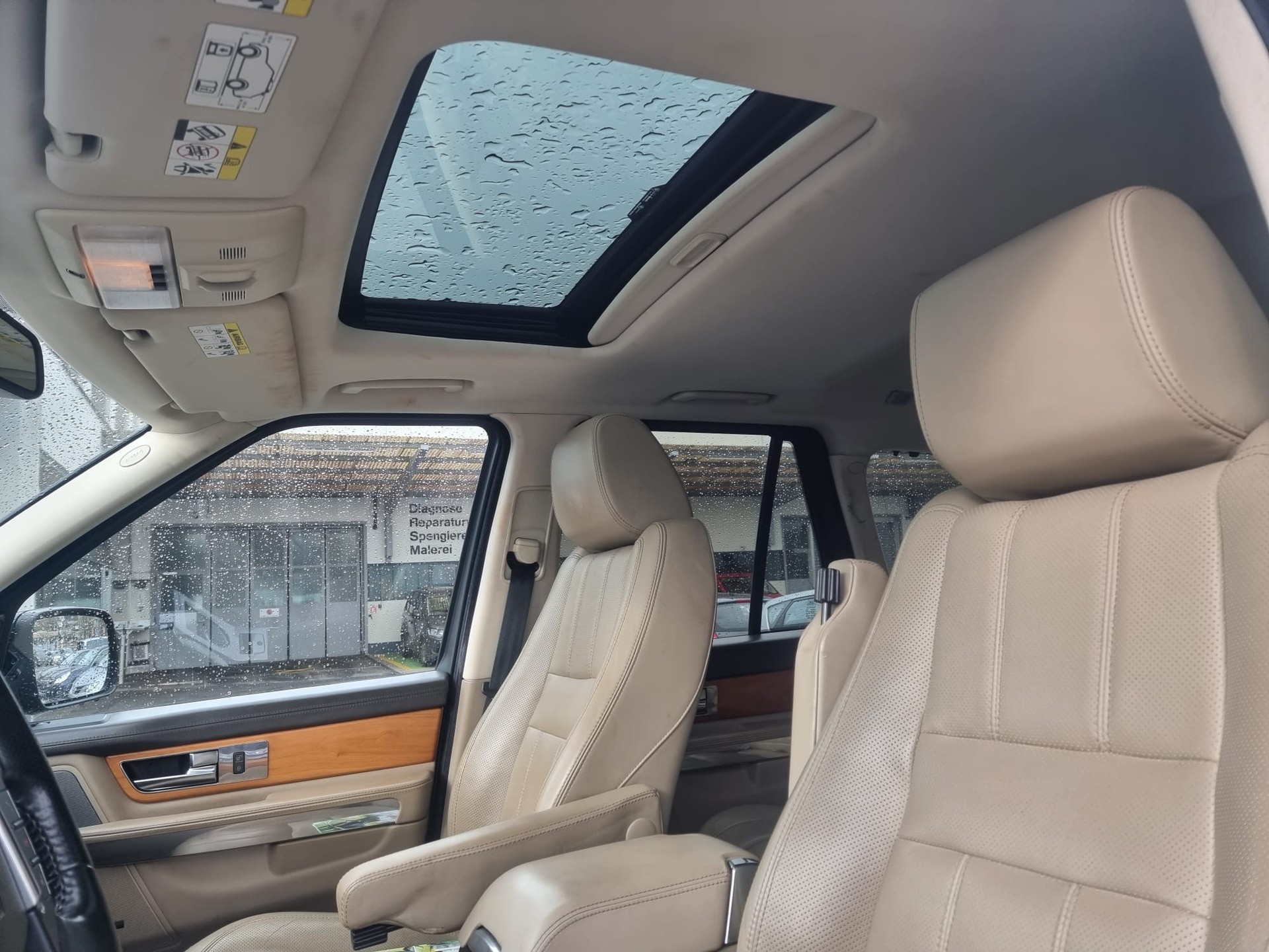 LAND ROVER Range Rover Sport 3.0 TDV6 Autobiography Automatic-image-9