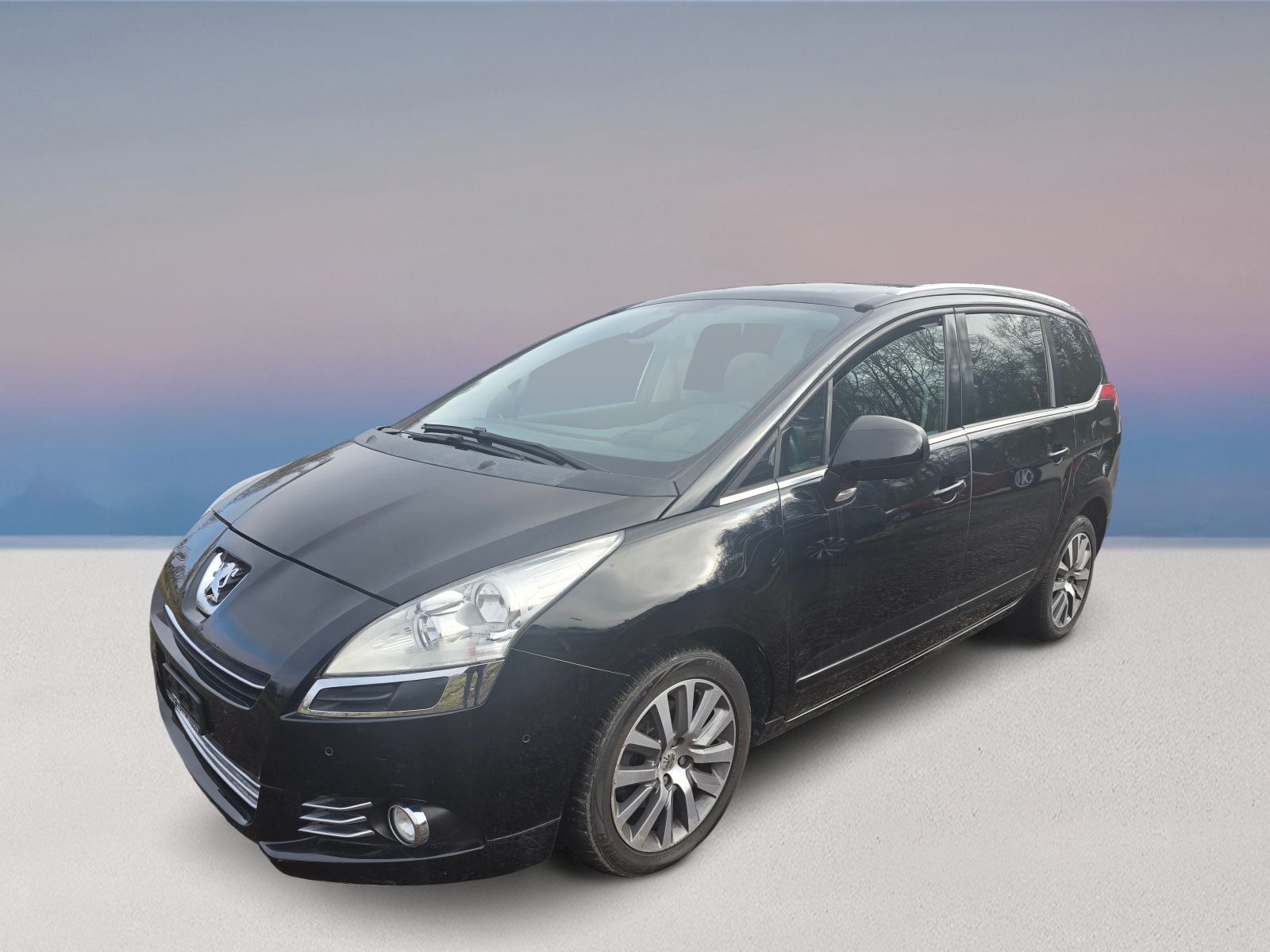 PEUGEOT 5008 1.6 16V T Allure Automatic