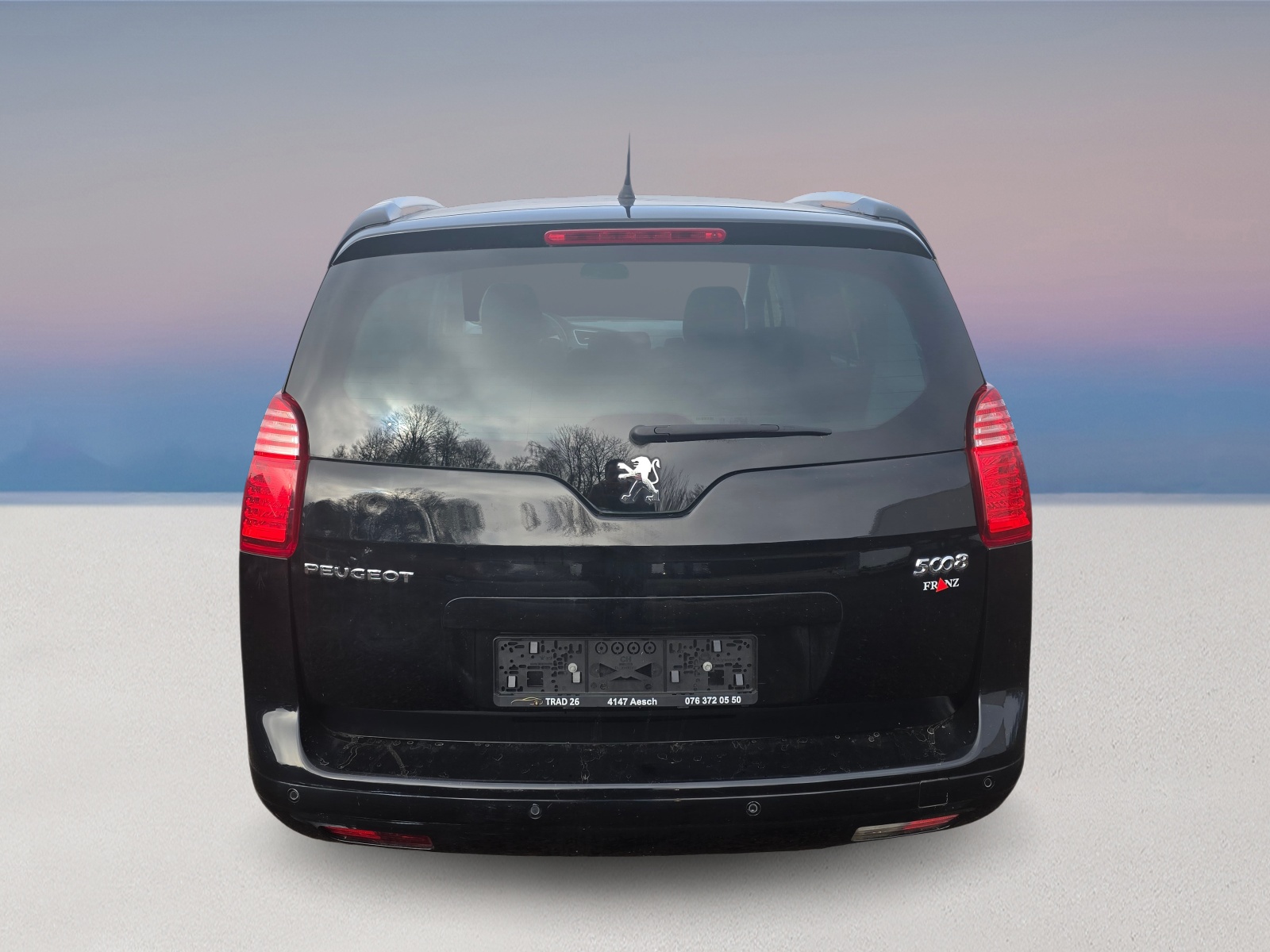 PEUGEOT 5008 1.6 16V T Allure Automatic-showroom-element-3