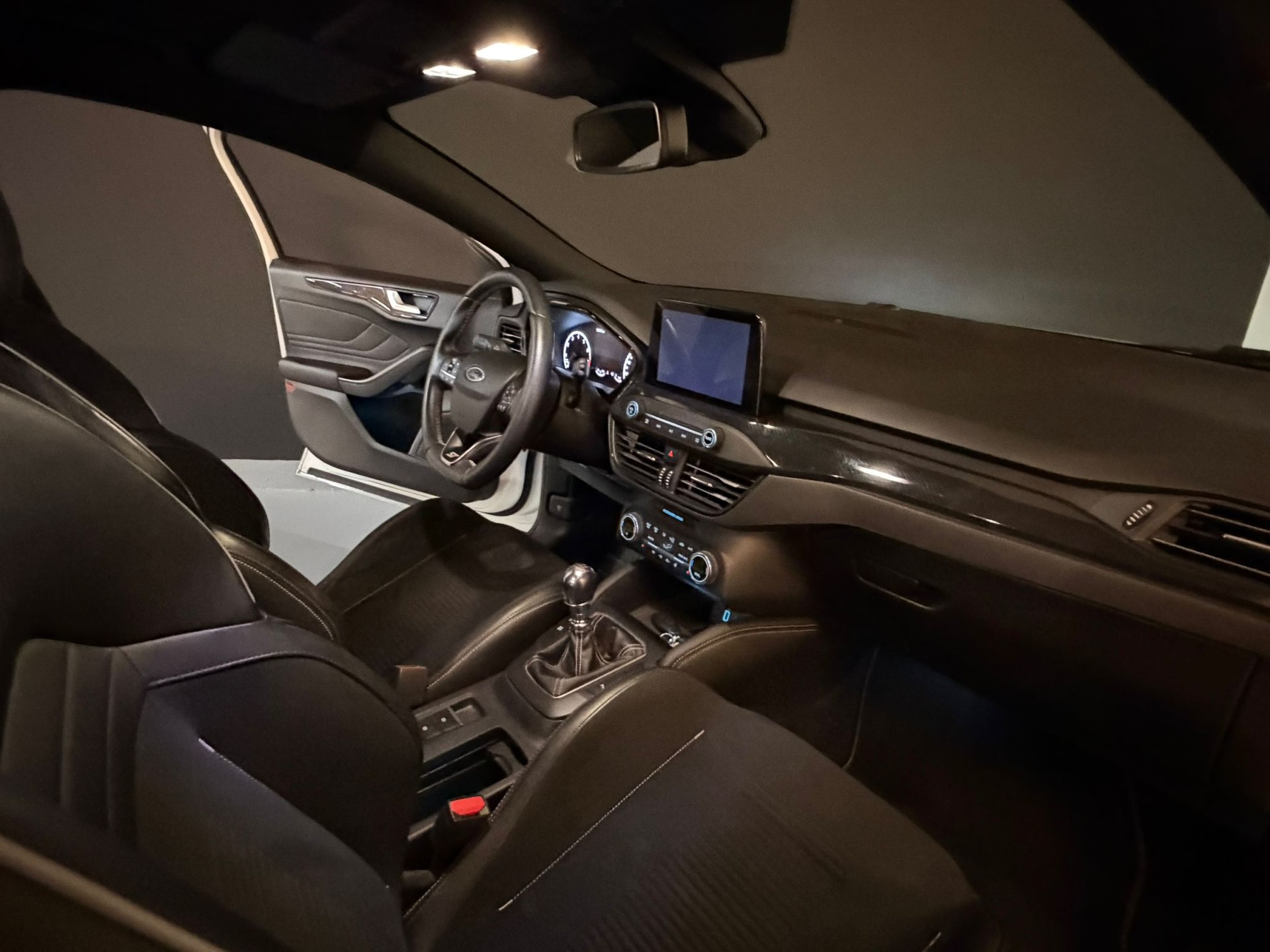 FORD Focus ST 2.3 EcoBoost Mountune ***CH-Fahrzeug***-image-11