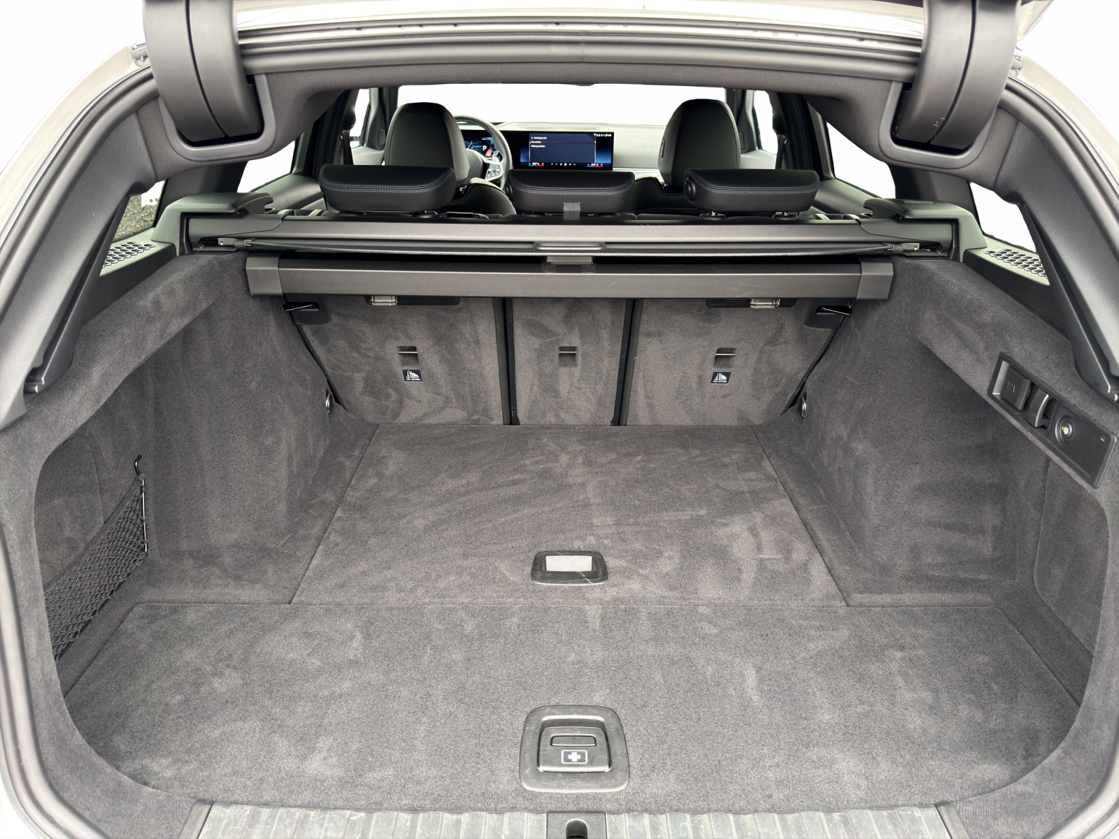 BMW 320d xDrive 48V Touring Steptronic M Sport-image-17