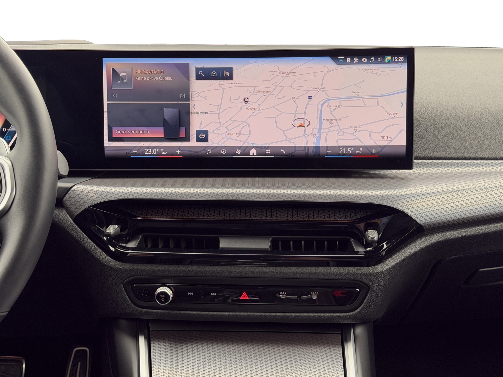 BMW 320d xDrive 48V Touring Steptronic M Sport-image-13