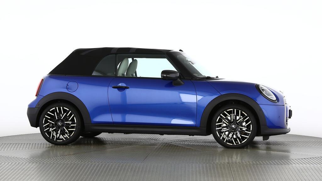 MINI Cooper S Cabrio-image-1