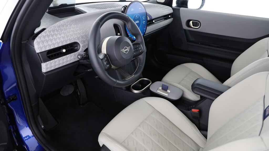 MINI Cooper S Cabrio-image-16