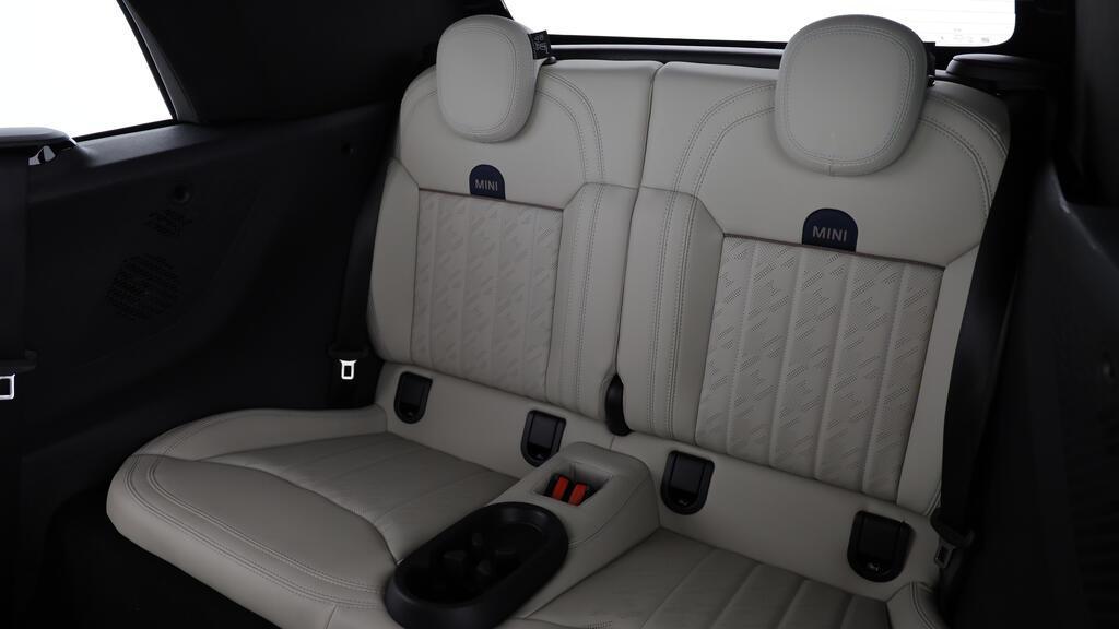 MINI Cooper S Cabrio-image-19