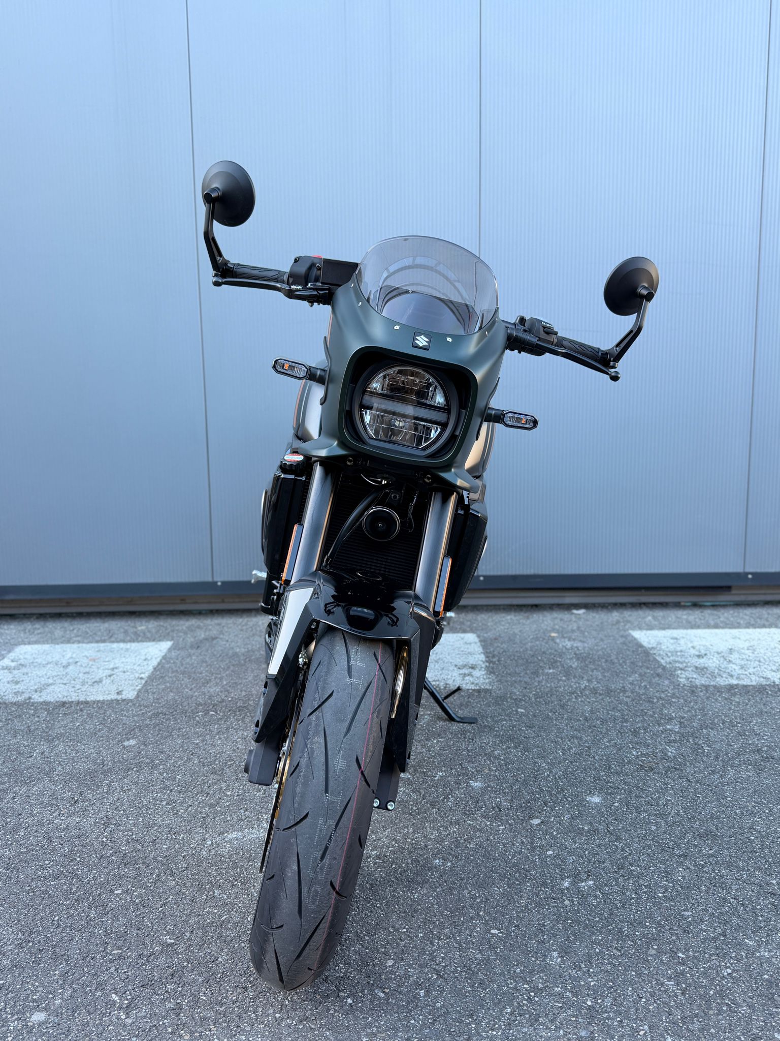 SUZUKI GSX-8TT MY26-showroom-element-2