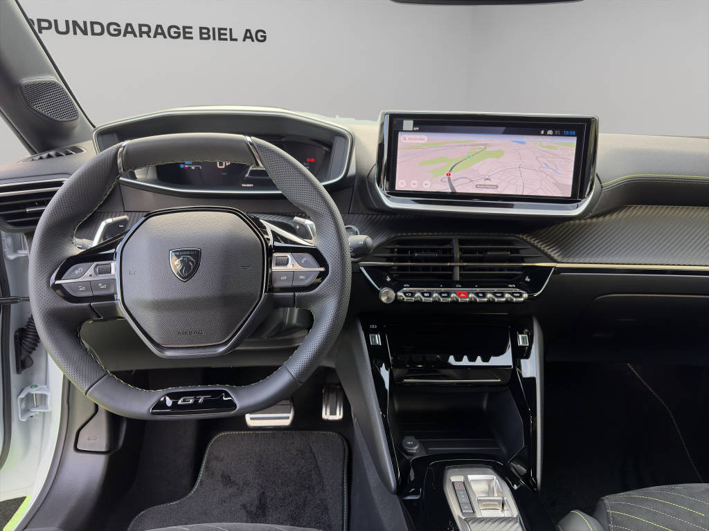 PEUGEOT 208 1.2 Hybrid 145 GT-image-7