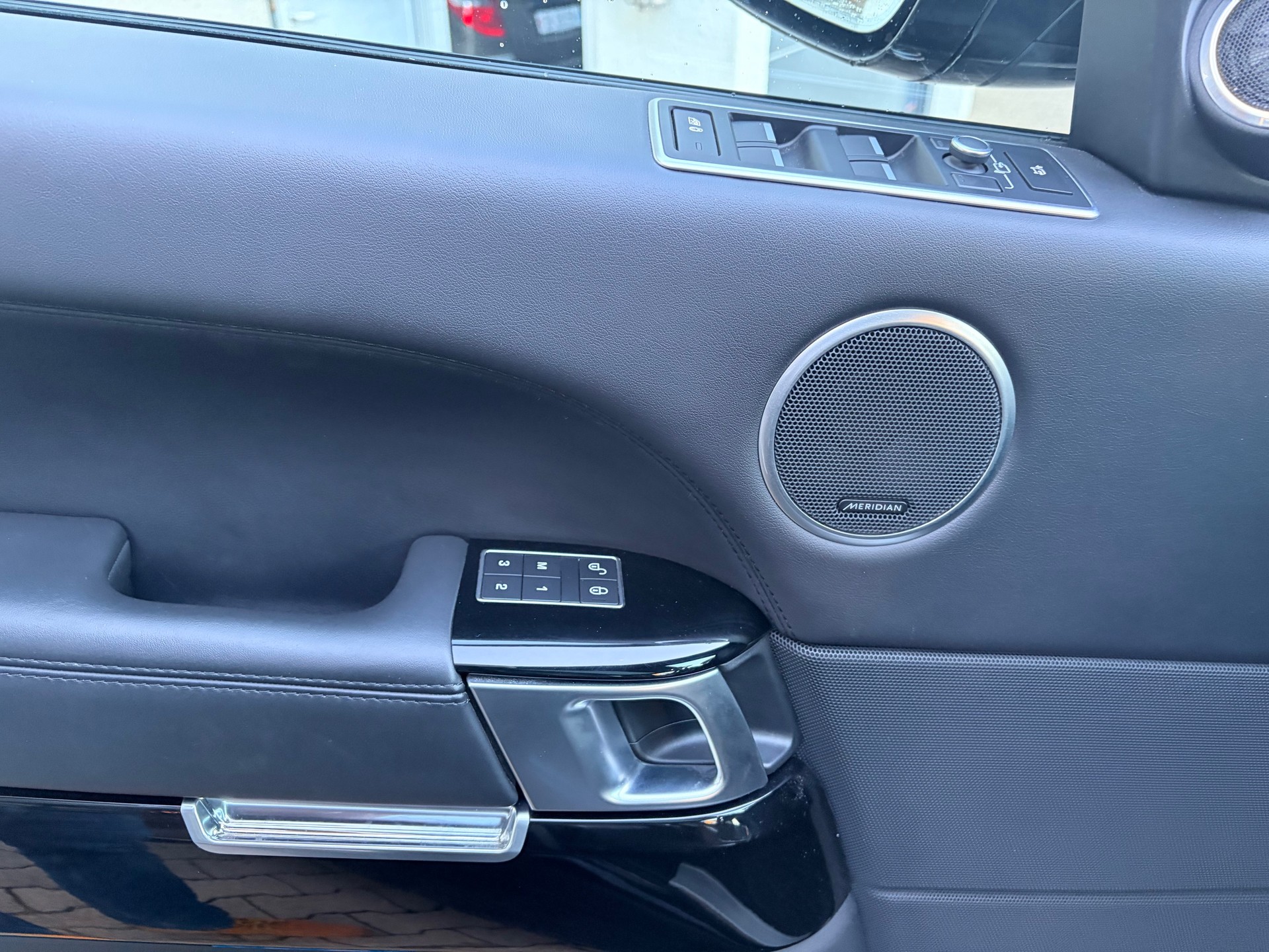 LAND ROVER Range Rover 4.4 SDV8 Vogue Automatic-image-7