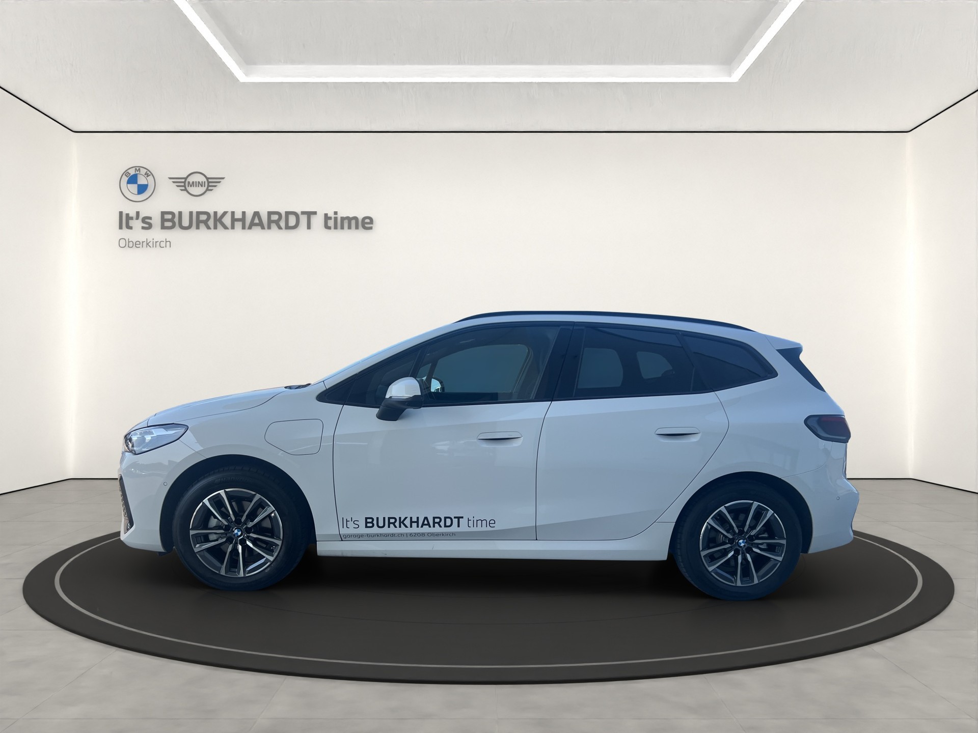 BMW 225e xDr. Act. T. M Sport-image-1