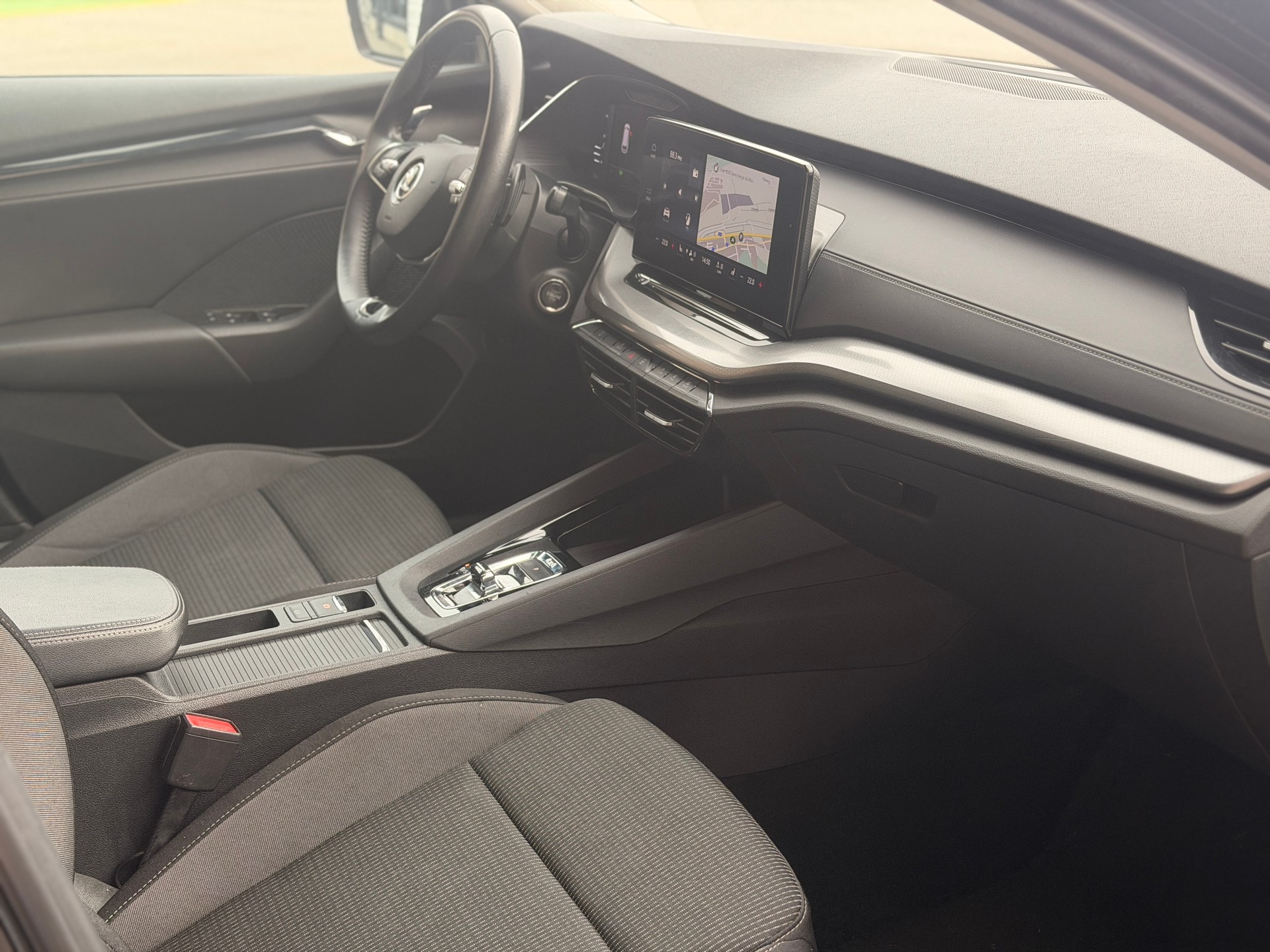 SKODA Octavia Combi 2.0 TDI DSG Ambition 4x4-image-24