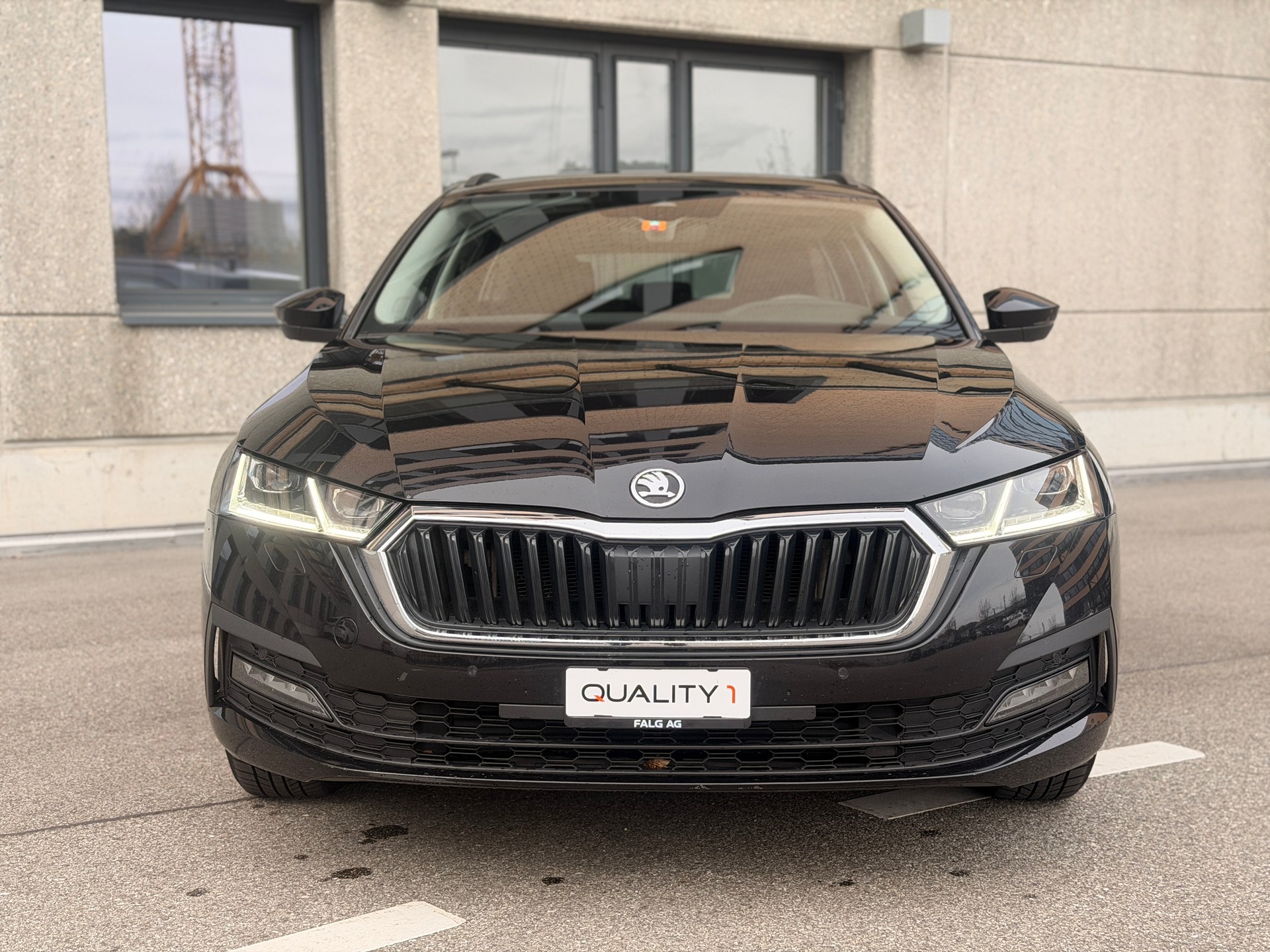 SKODA Octavia Combi 2.0 TDI DSG Ambition 4x4-image-6