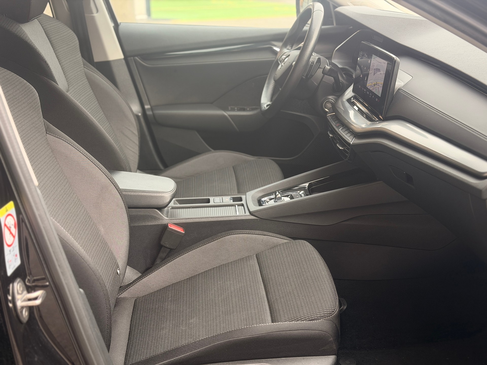 SKODA Octavia Combi 2.0 TDI DSG Ambition 4x4-image-23