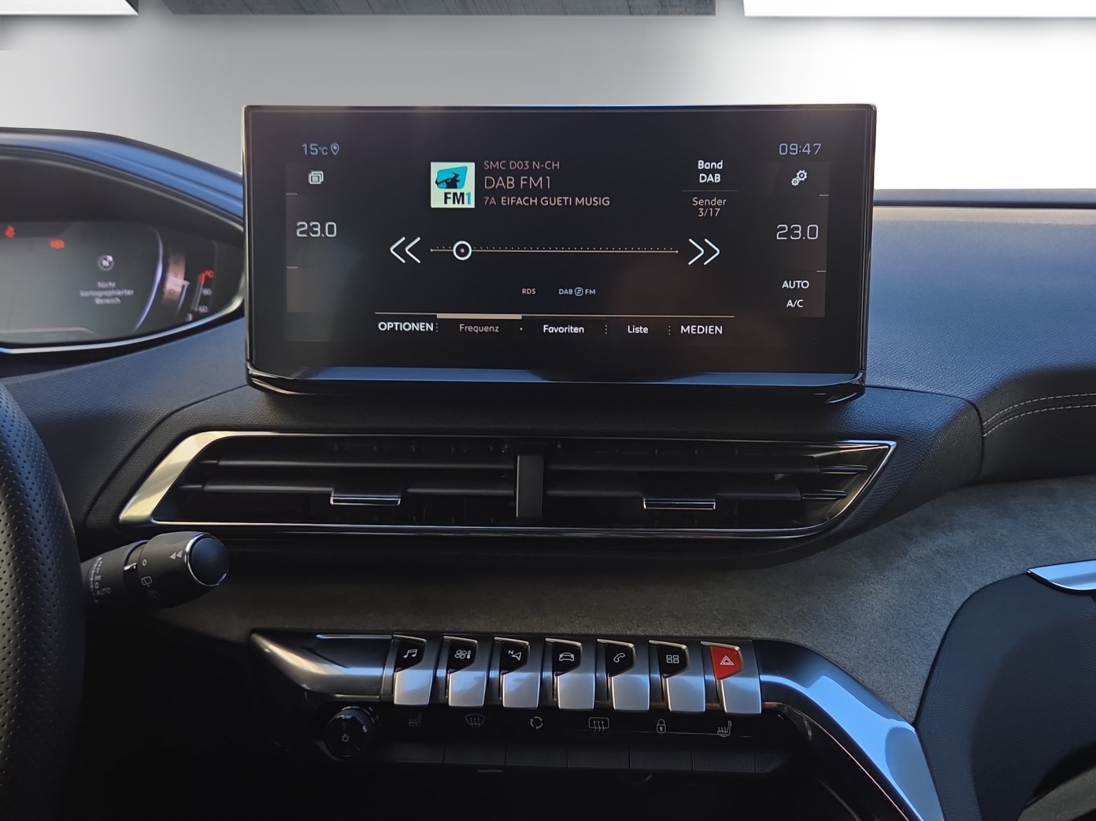PEUGEOT 5008 1.5 BlueHDi GT EAT8-image-13